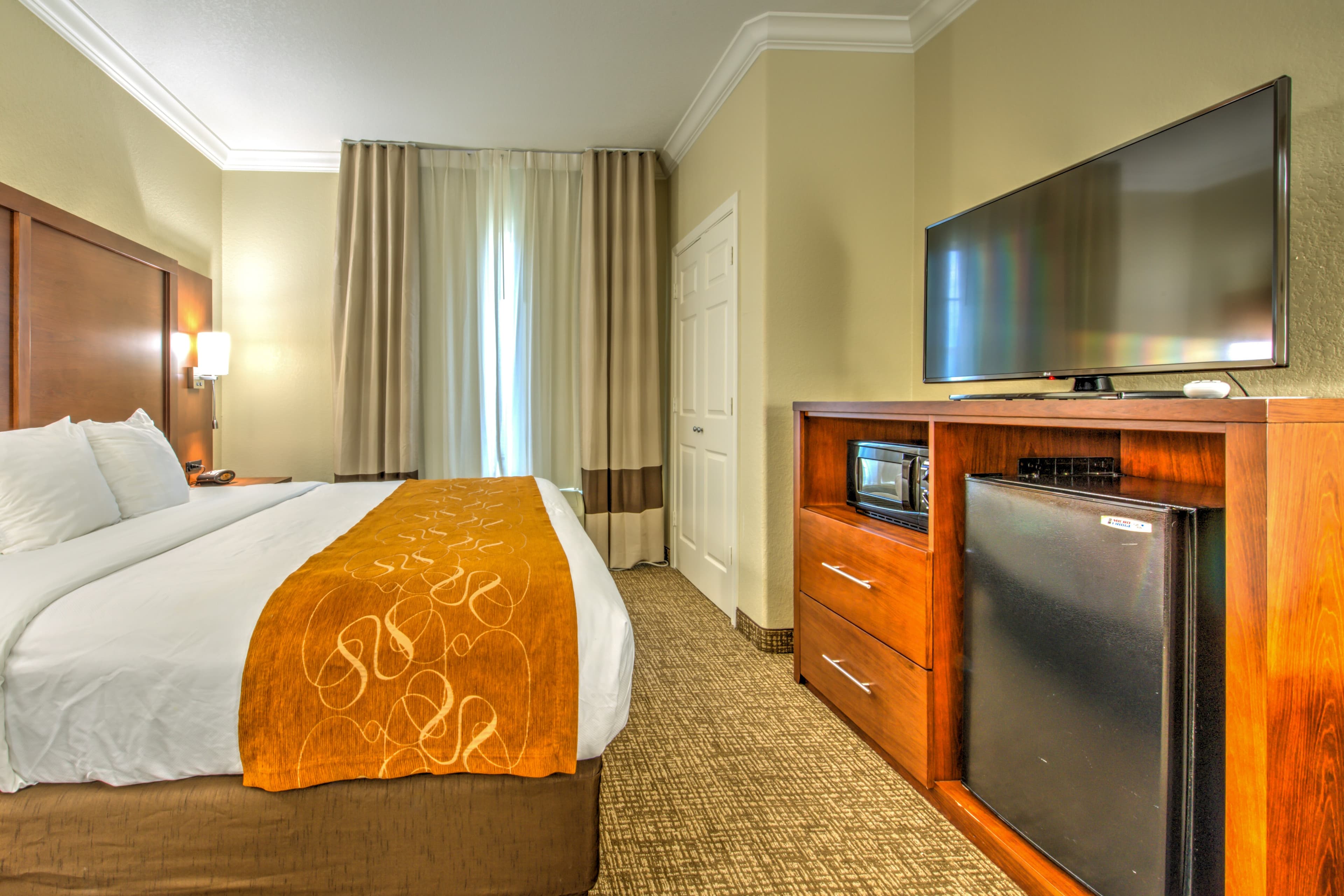 Comfort Suites Tomball Medical Center - Image 5