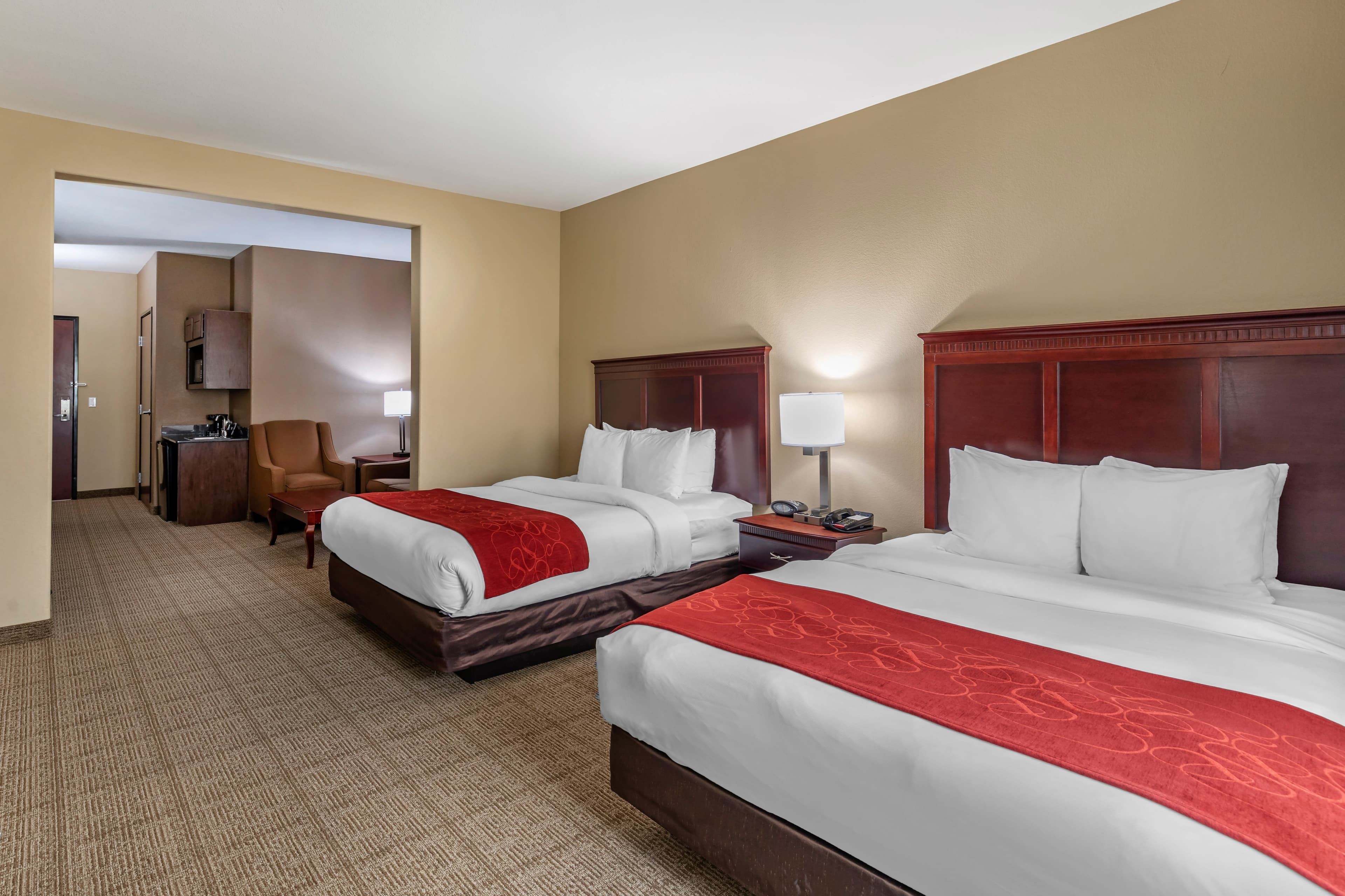 Comfort Suites Ennis - Image 3