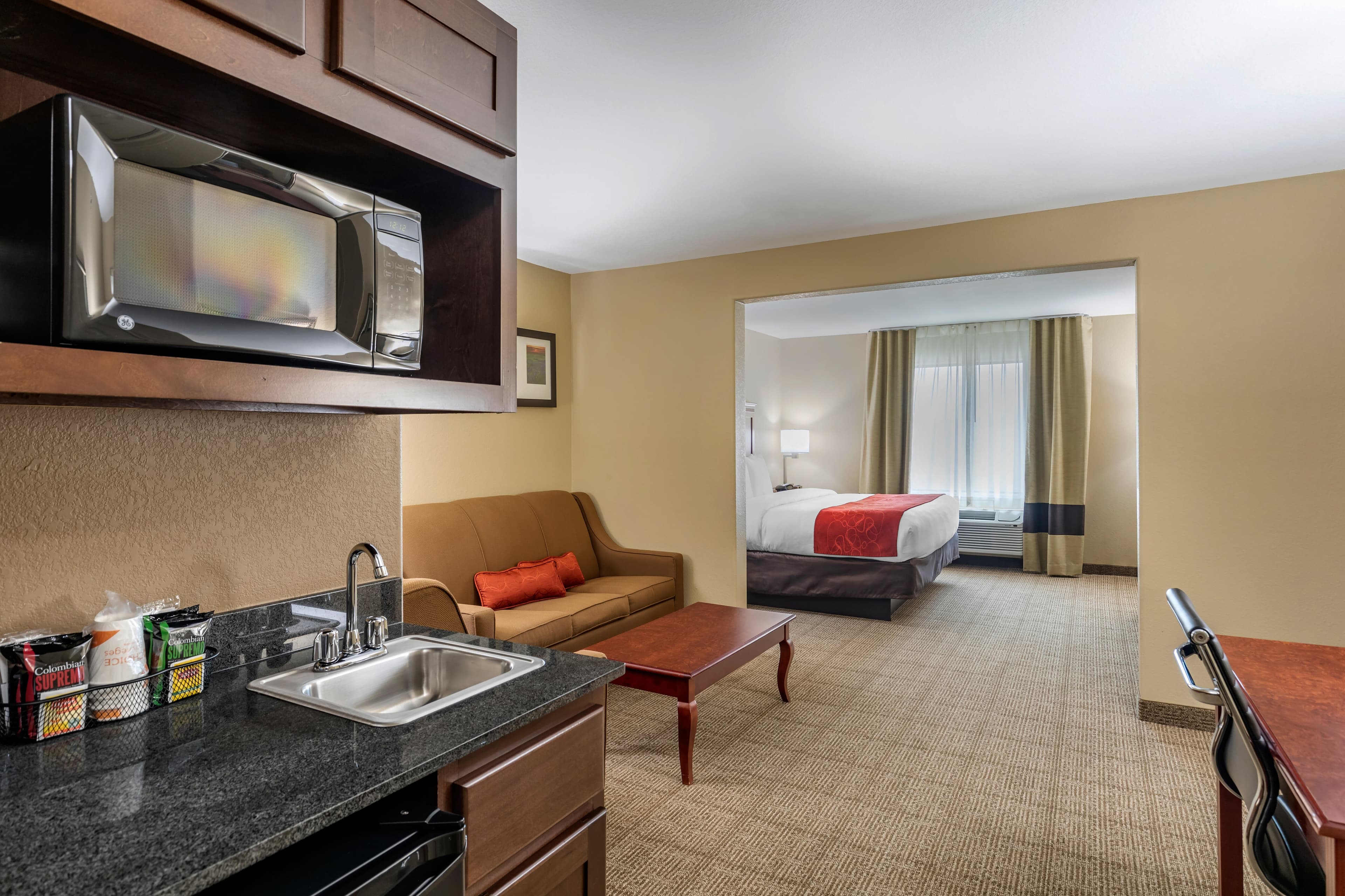 Comfort Suites Ennis — 15