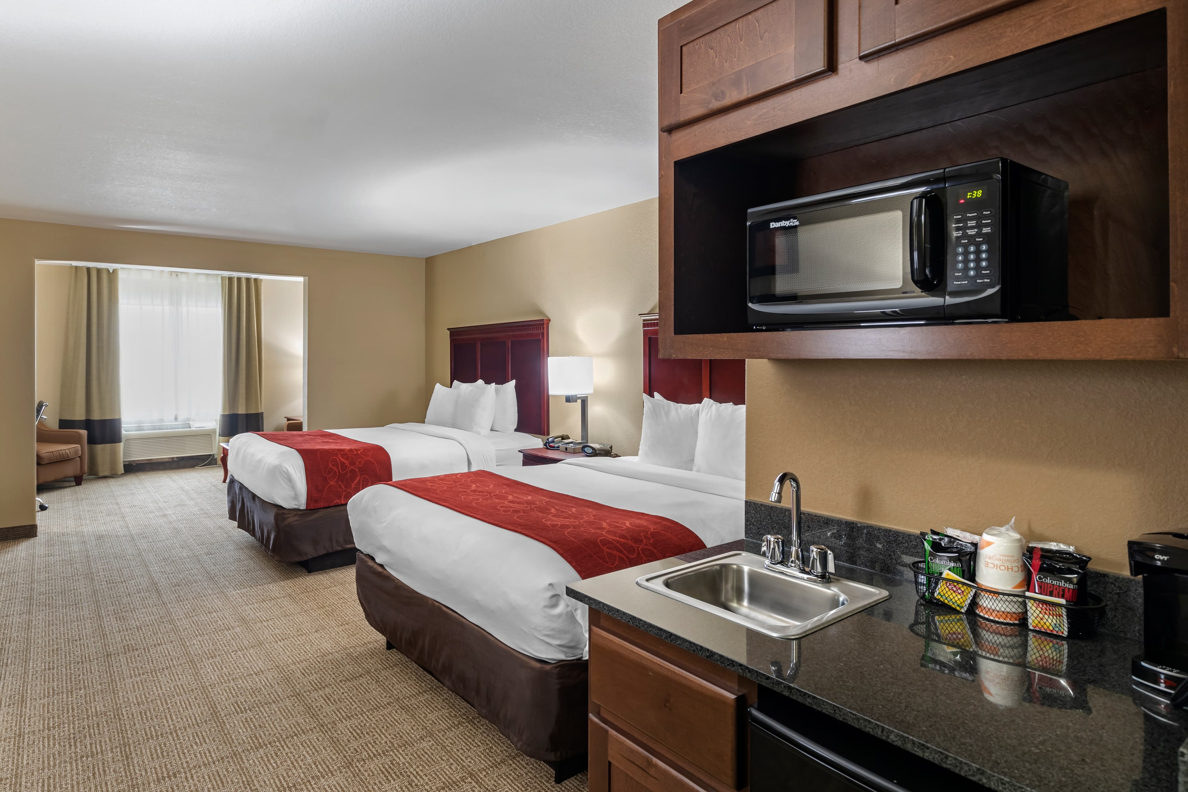 Comfort Suites Ennis — 18