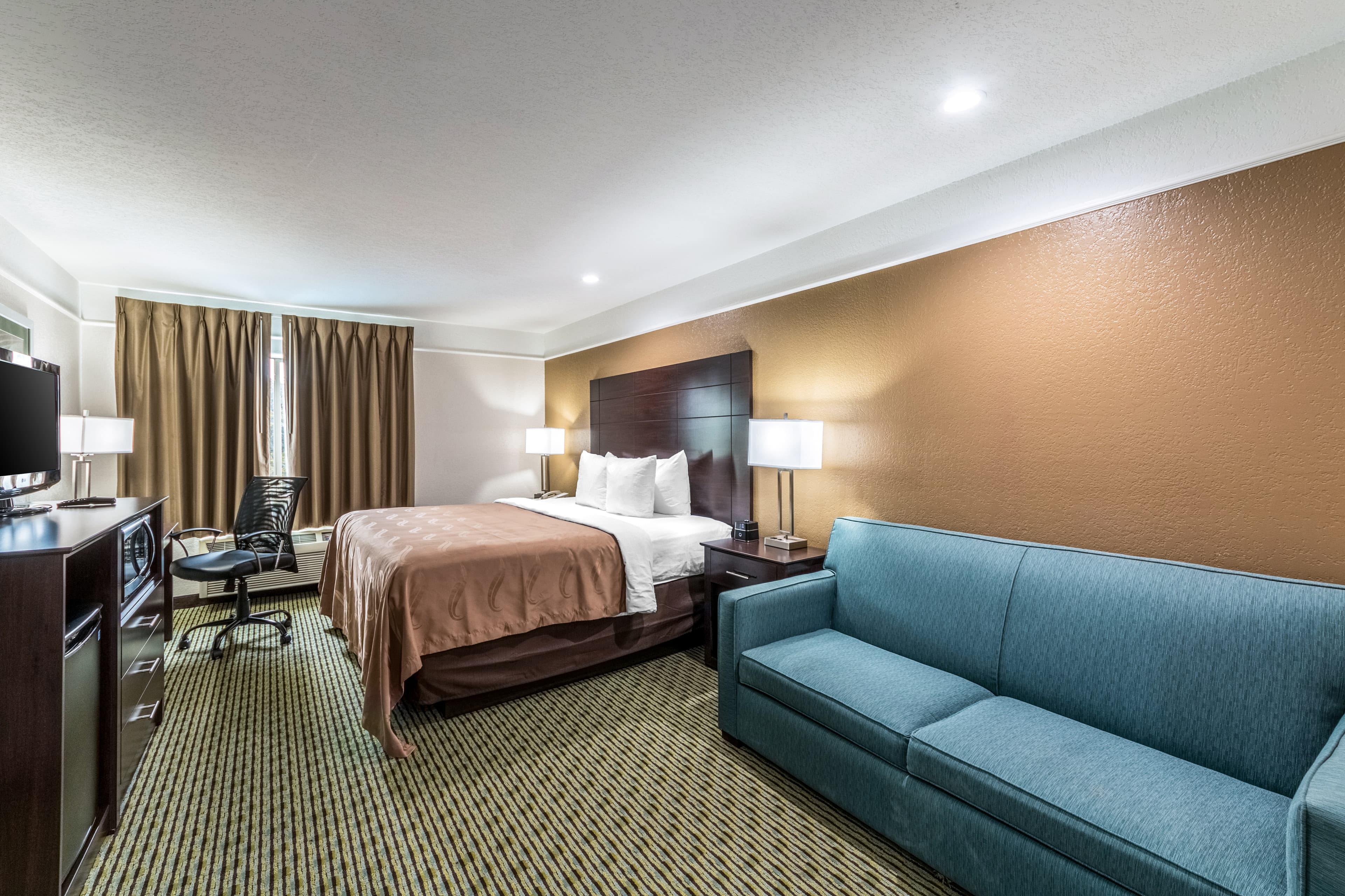 Quality Inn & Suites SeaWorld North — 10