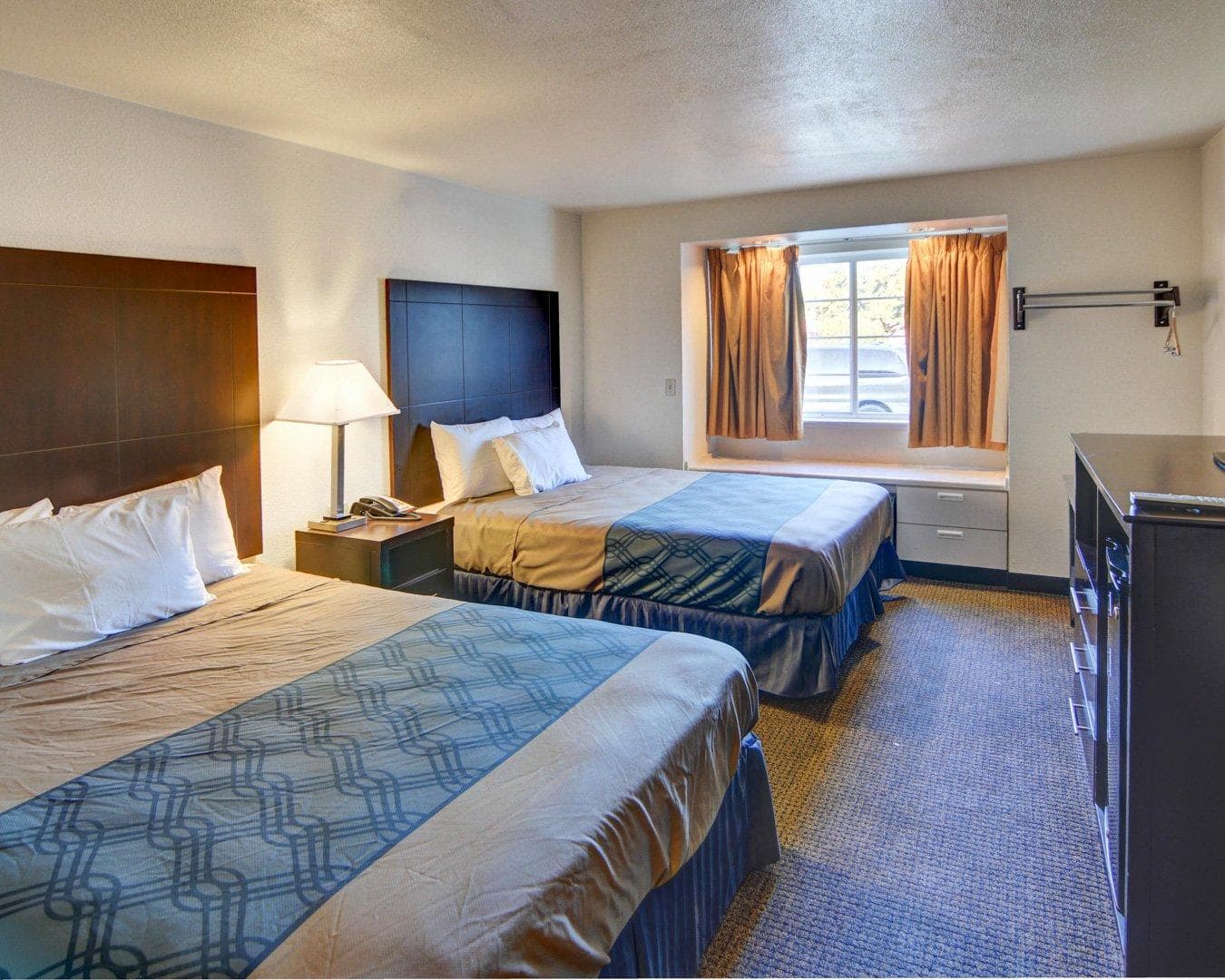 Rodeway Inn & Suites Lewisville I-35 - Image 3