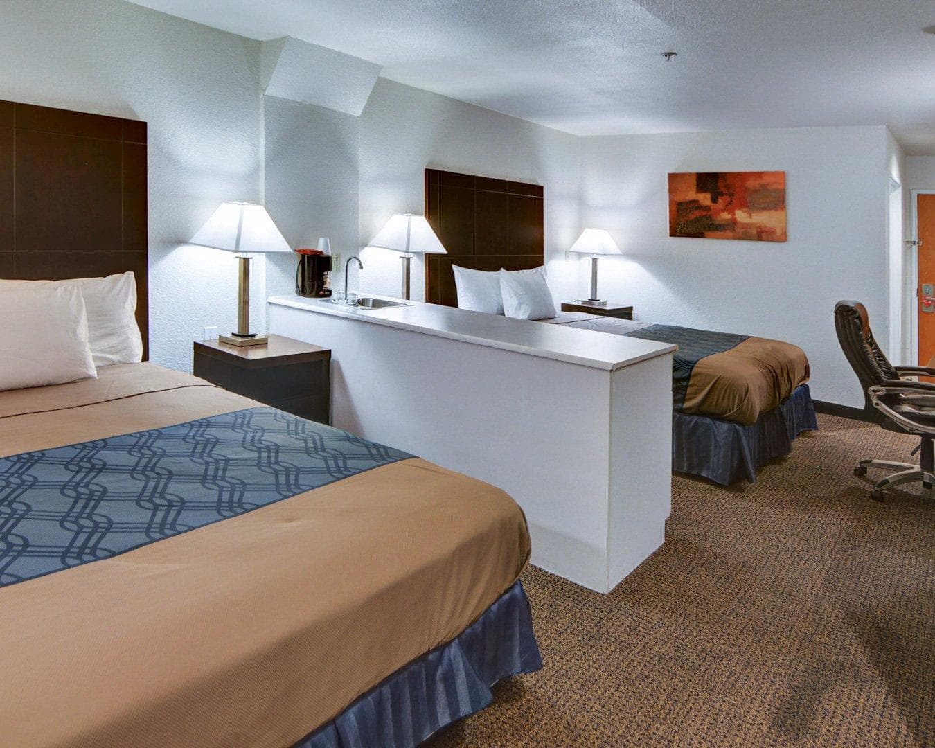Rodeway Inn & Suites Lewisville I-35 — 16