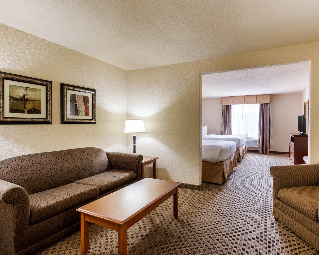 Quality Suites Huntsville Near University - Image 5