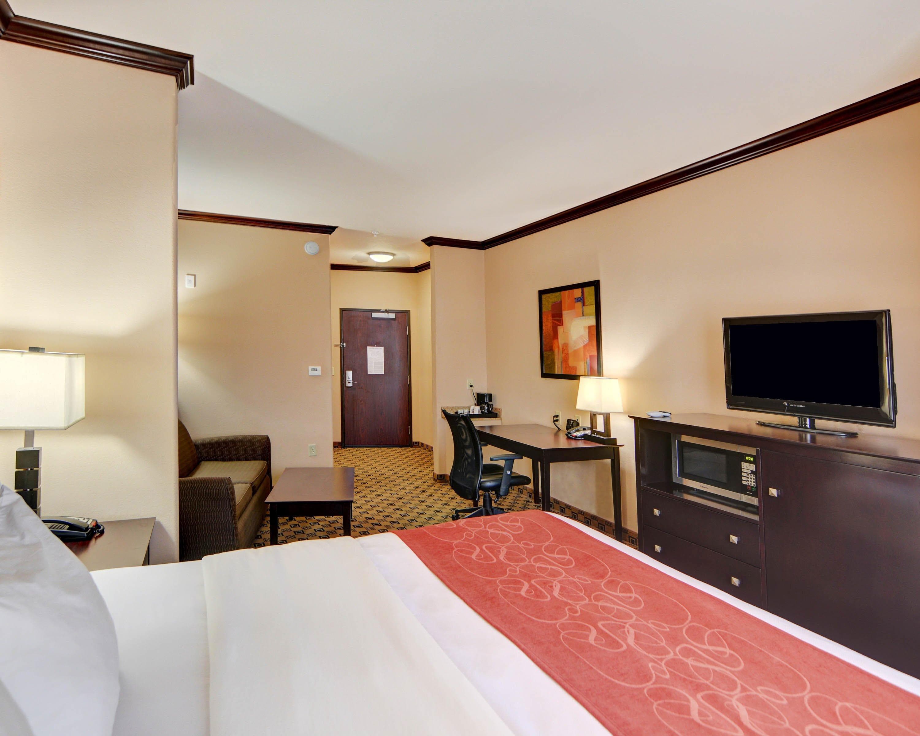 Comfort Suites Kilgore — 6