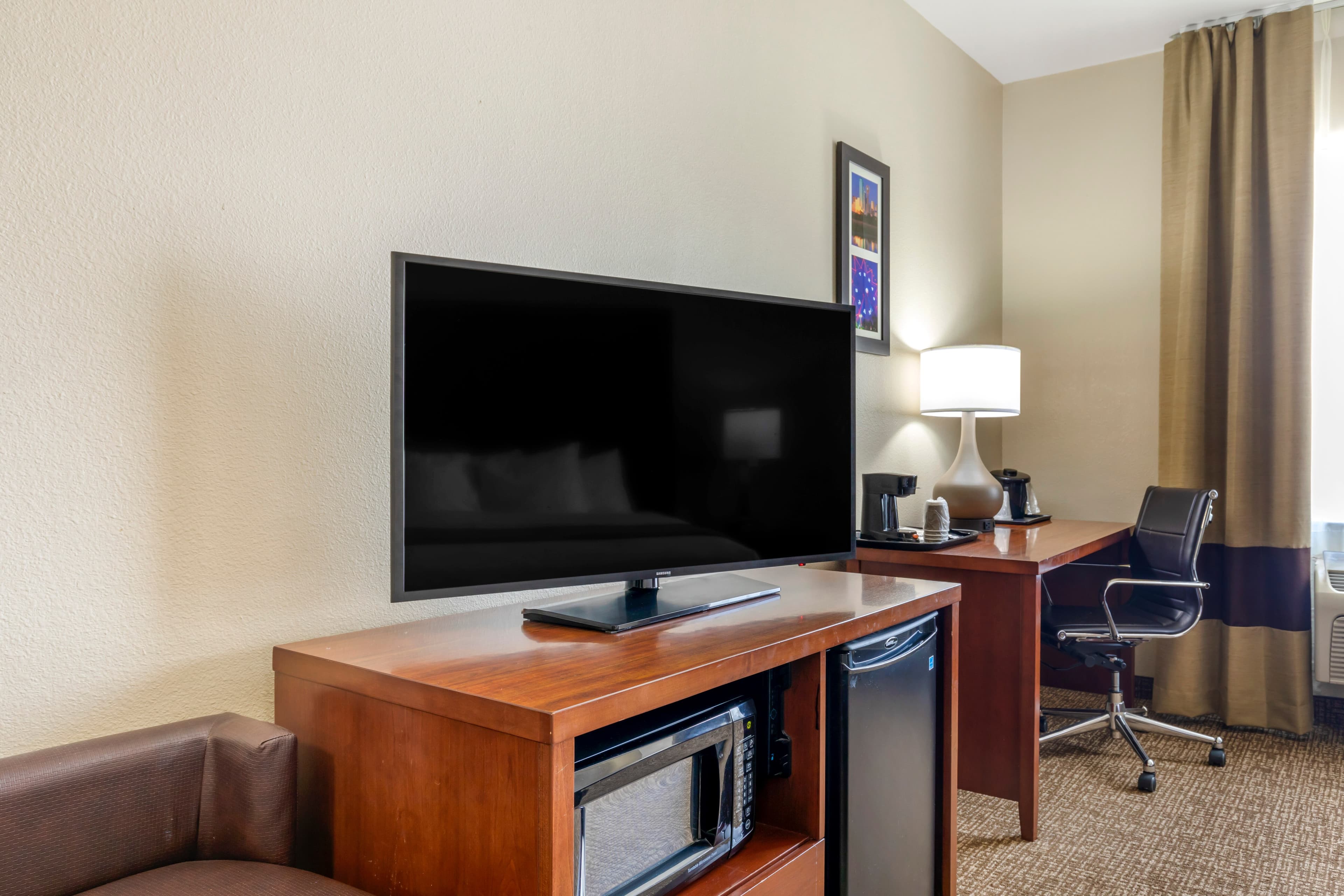 Comfort Inn Near UNT - Image 4