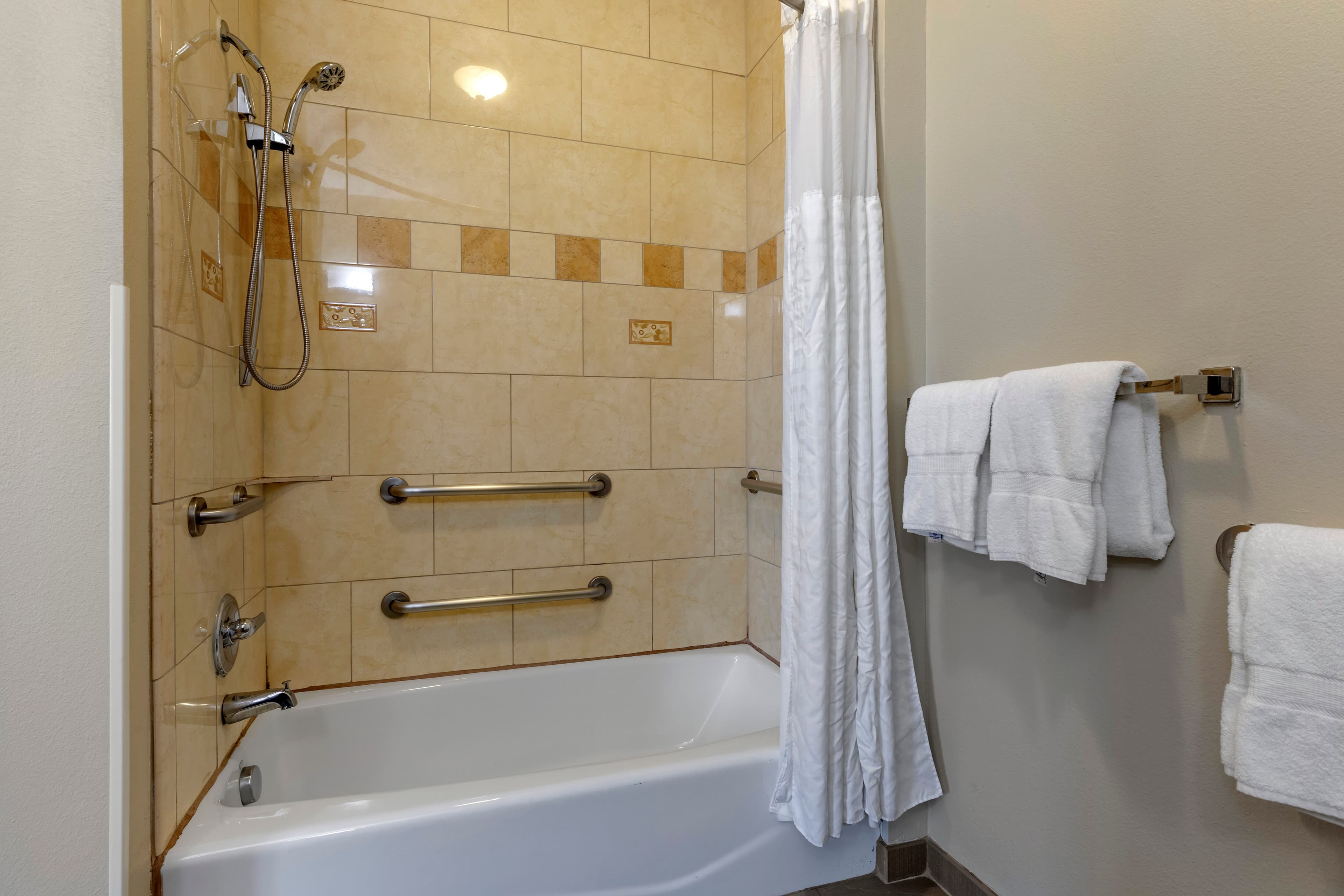 Comfort Suites Plano - Dallas North - Image 5