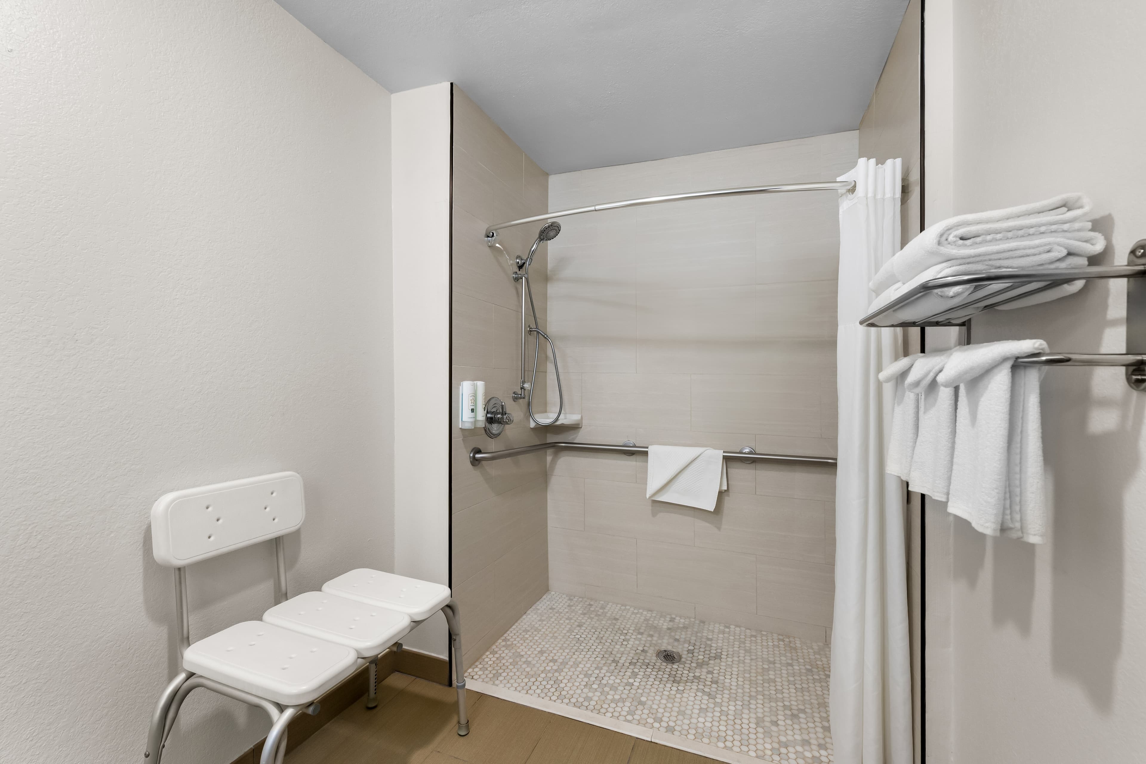 Quality Inn Marshall - Image 5