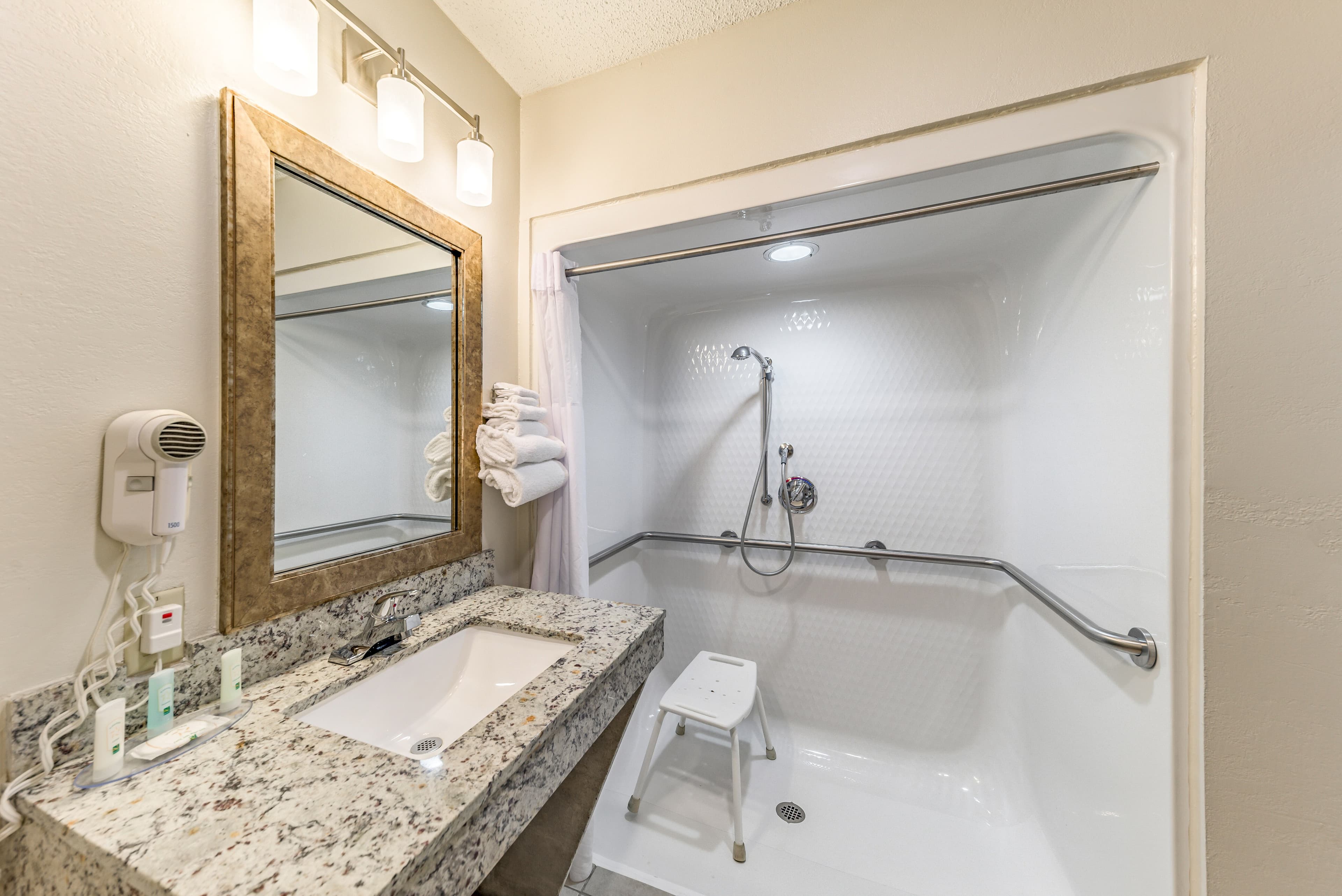 Quality Inn Allen - Plano East - Image 5