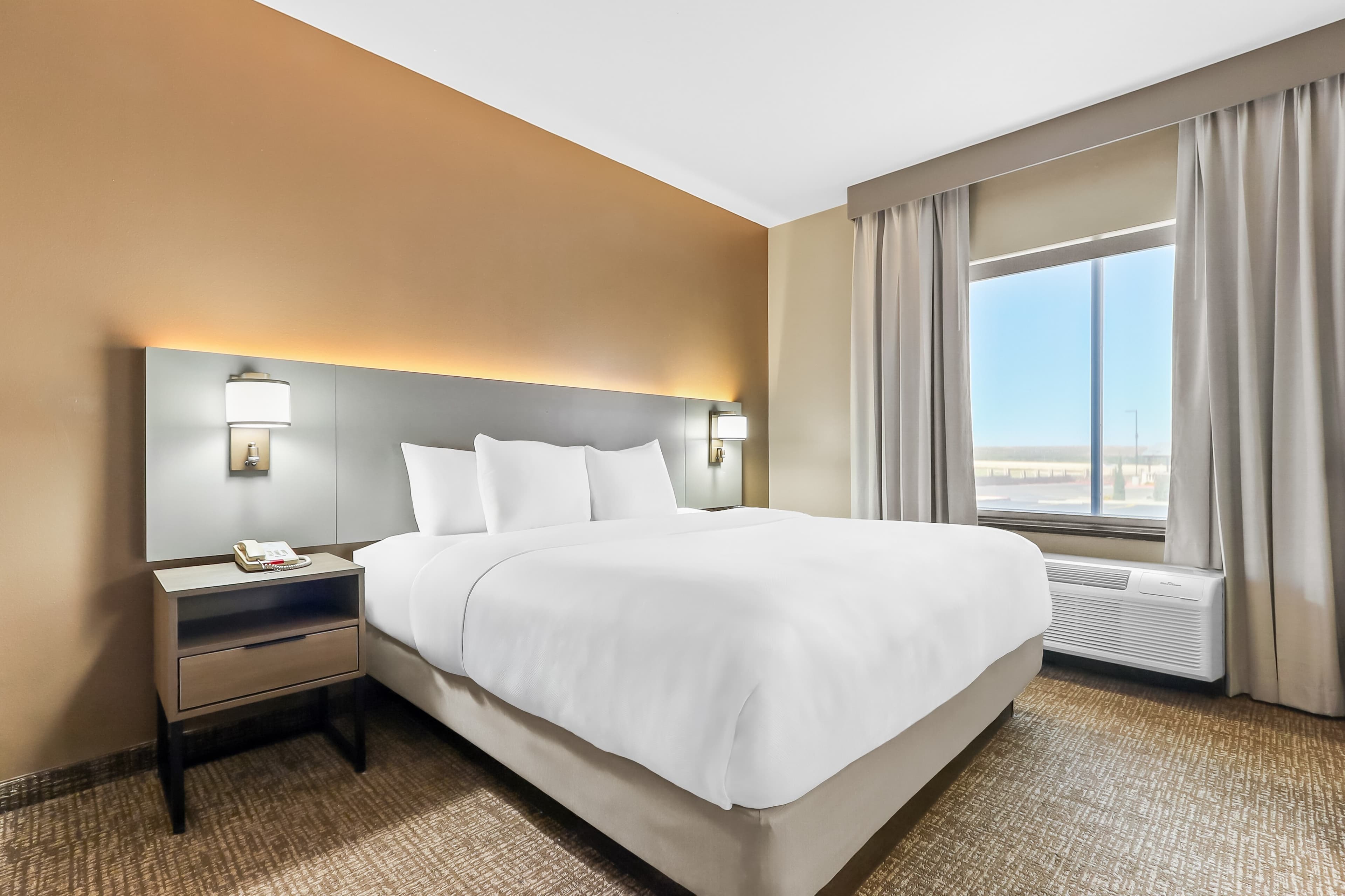 Comfort Suites El Paso West - Image 3