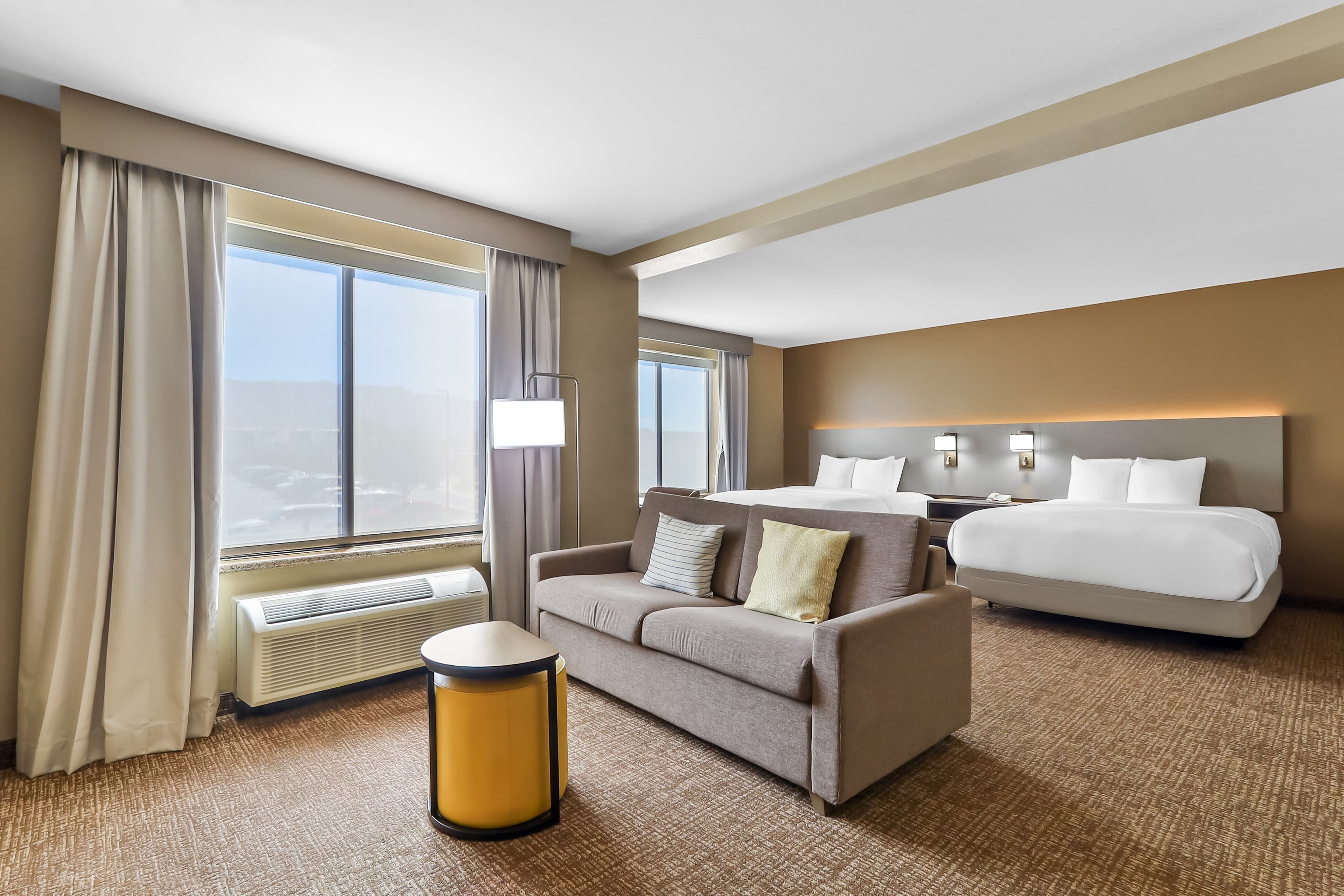 2 Queen Beds, Mobility Accessible, Sofa Bed - Image 1