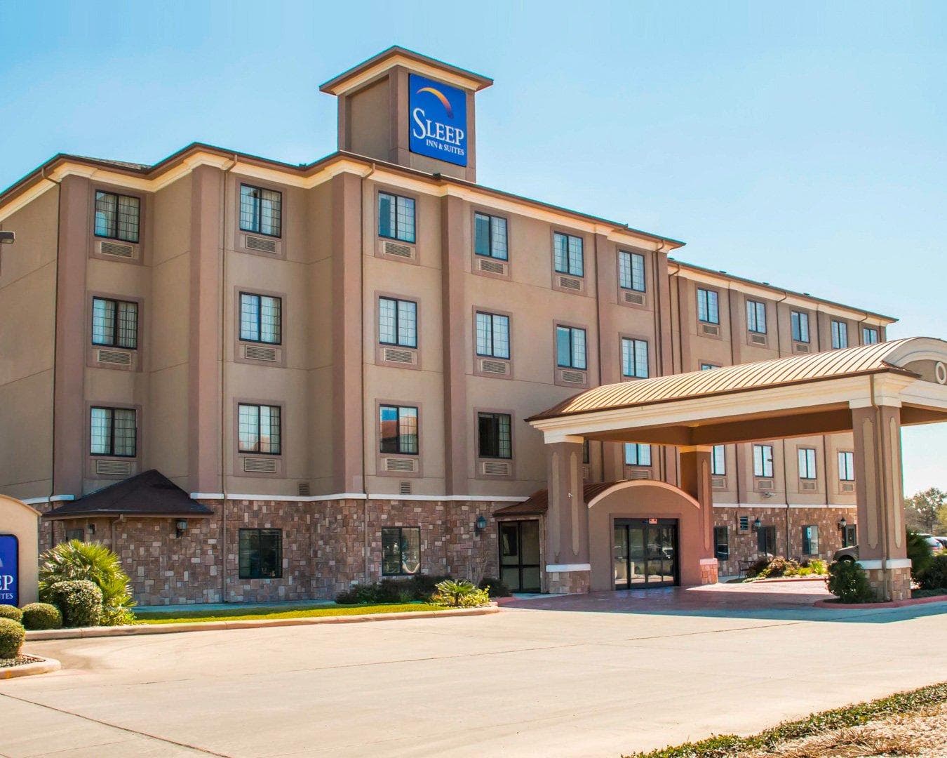 Sleep Inn & Suites at Six Flags - Image 1