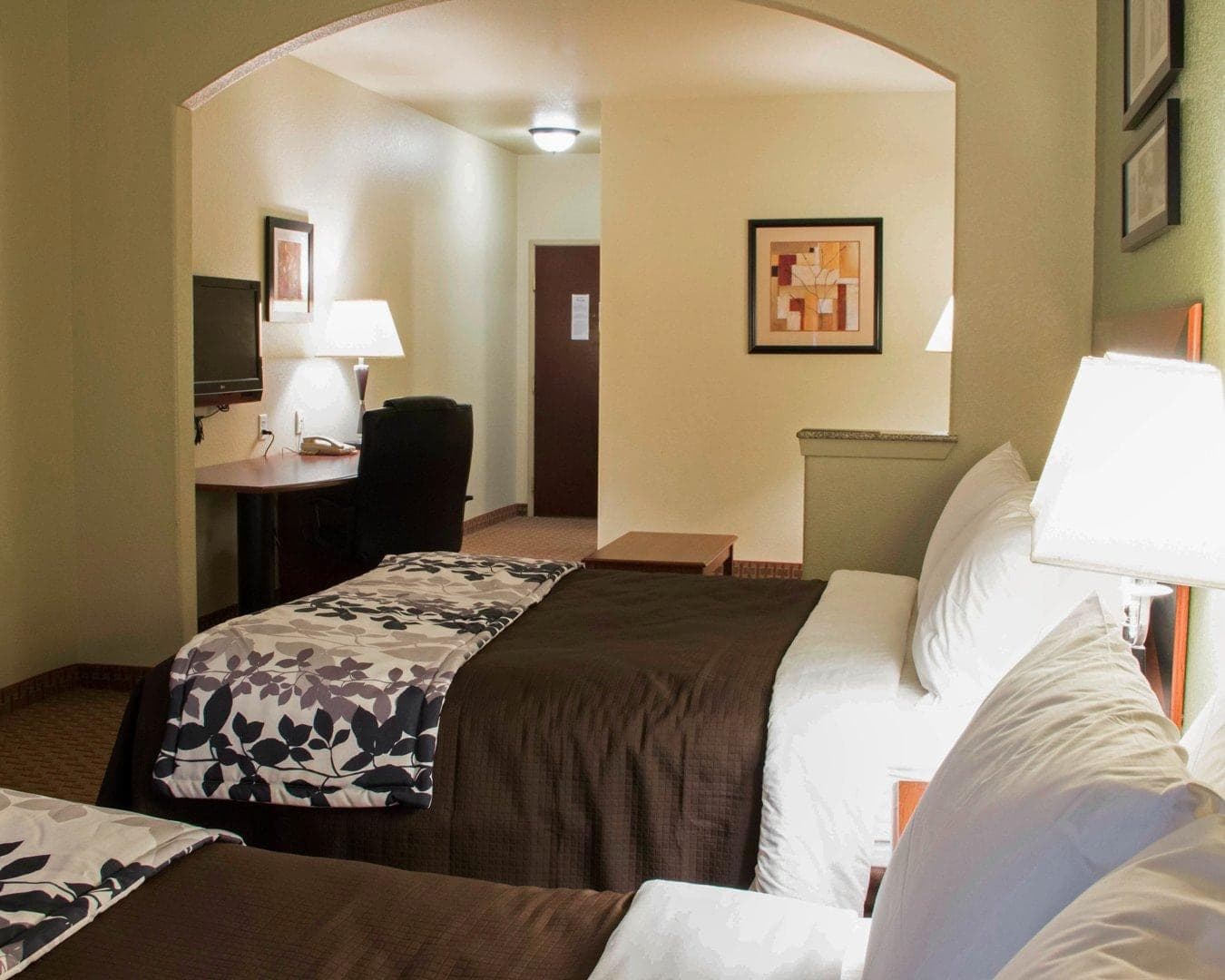 Sleep Inn & Suites at Six Flags — 9