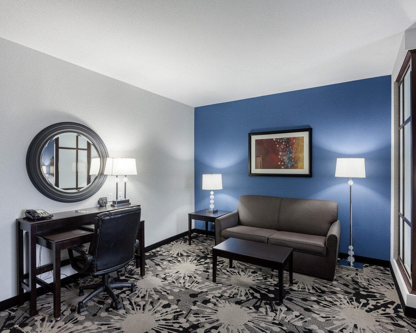 Comfort Suites Greenville - Image 4