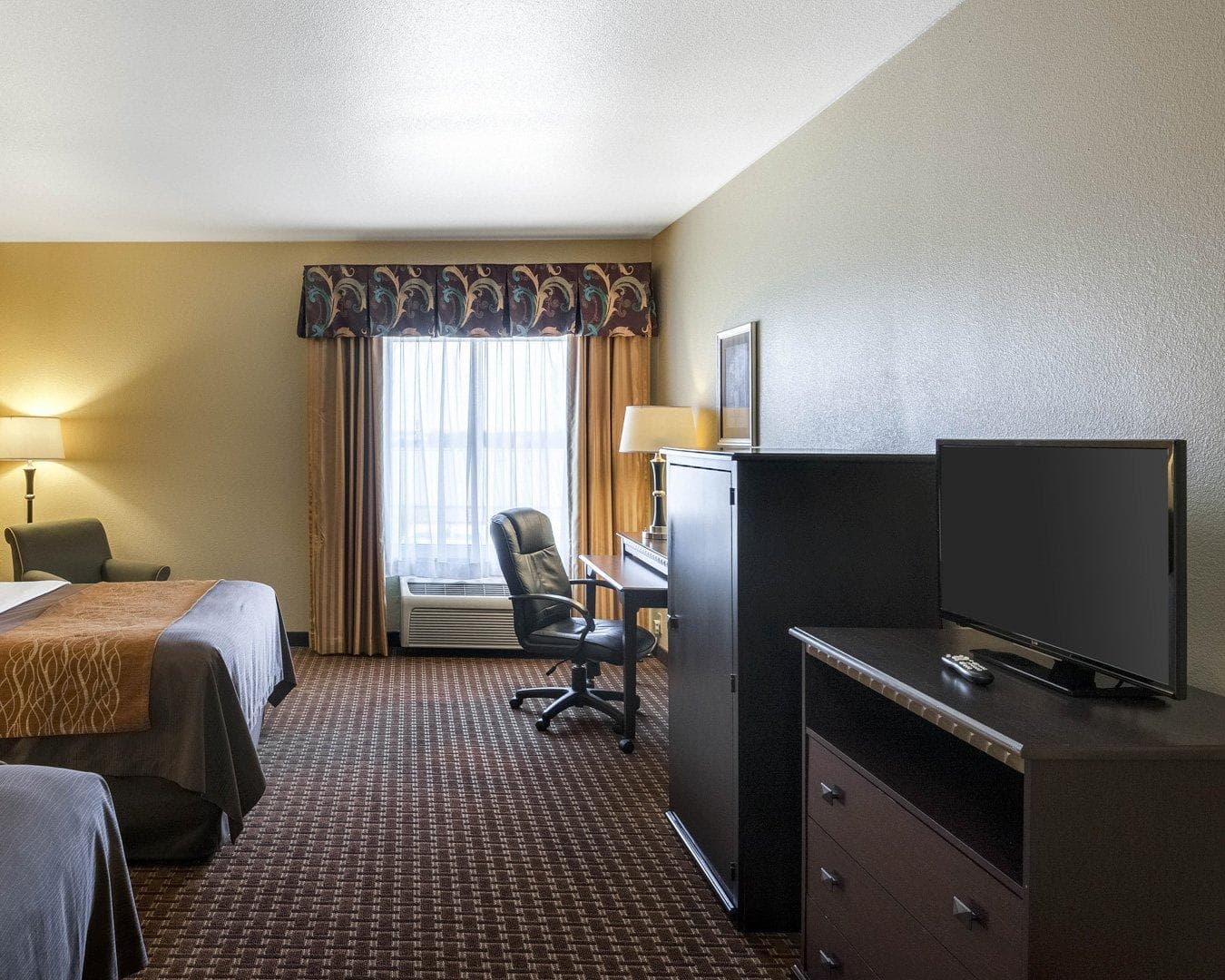 Comfort Inn & Suites Regional Medical Center — 8