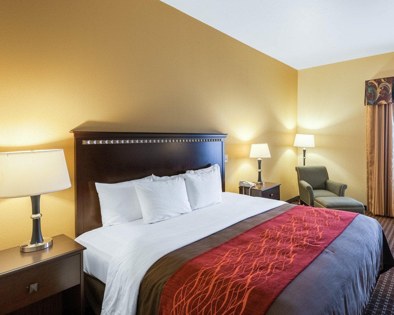 Comfort Inn & Suites Regional Medical Center - Image 3