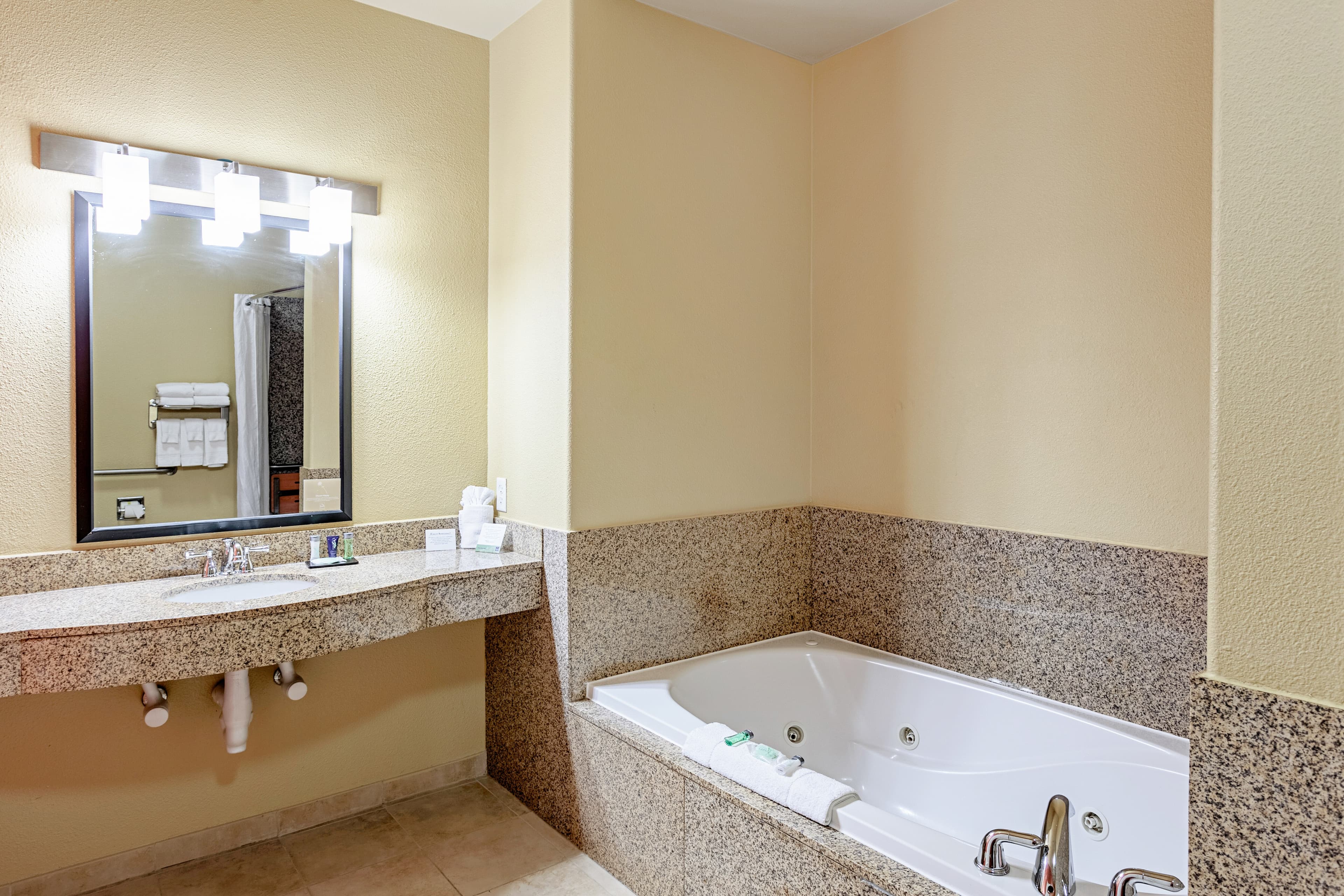 Sleep Inn & Suites Tyler South — 15