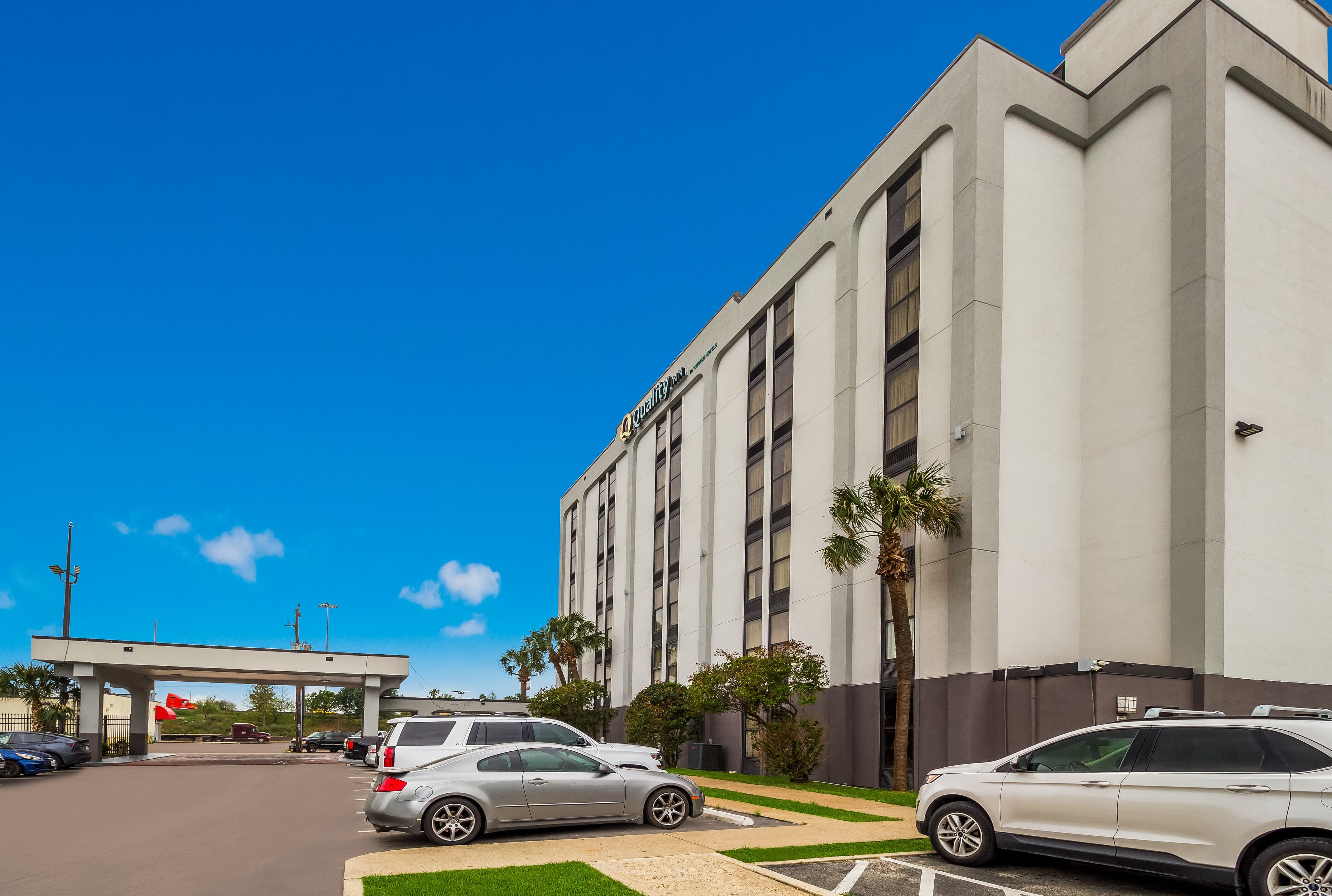 Quality Inn Houston East I-10 - Image 1