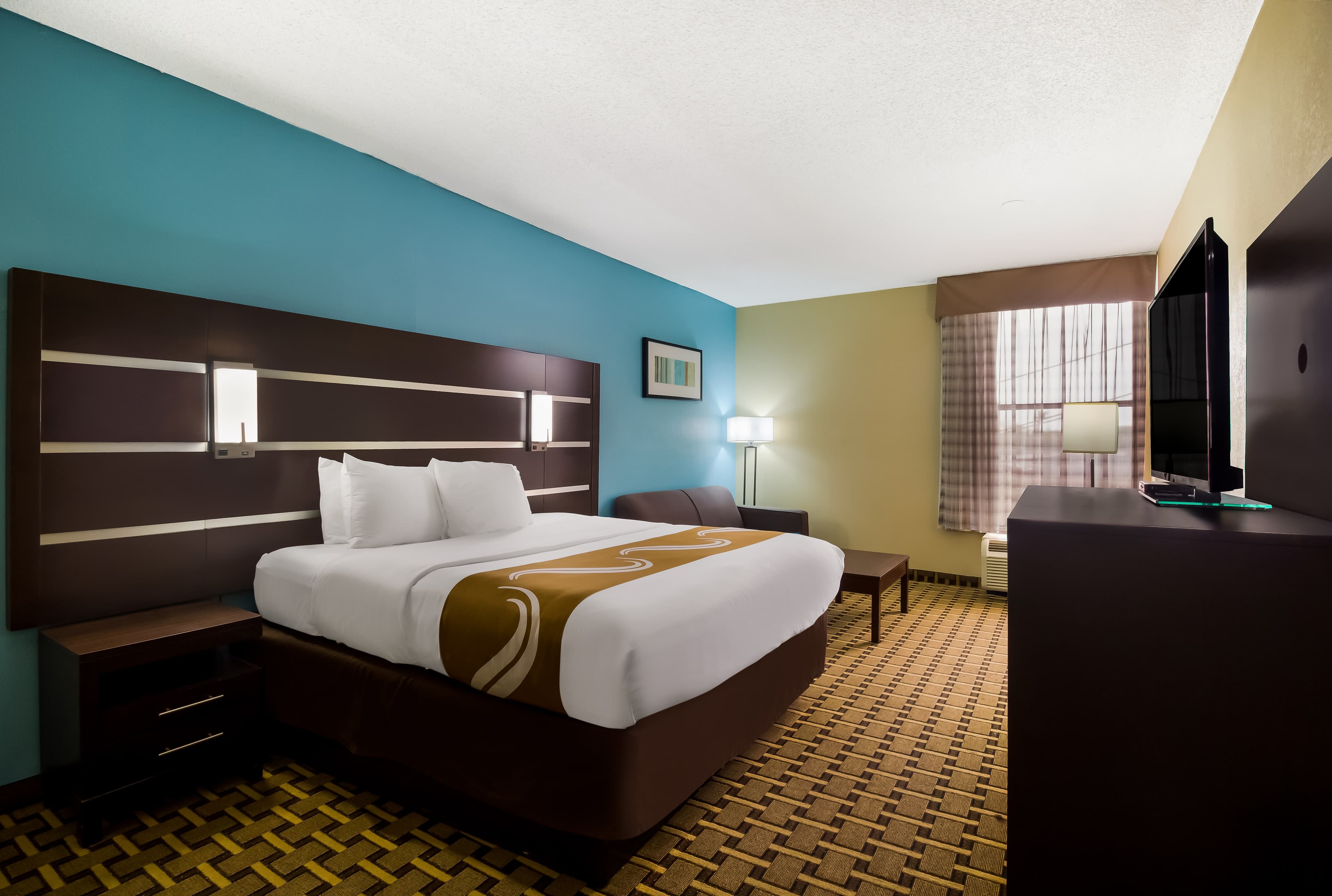Quality Inn Houston East I-10 - Image 2