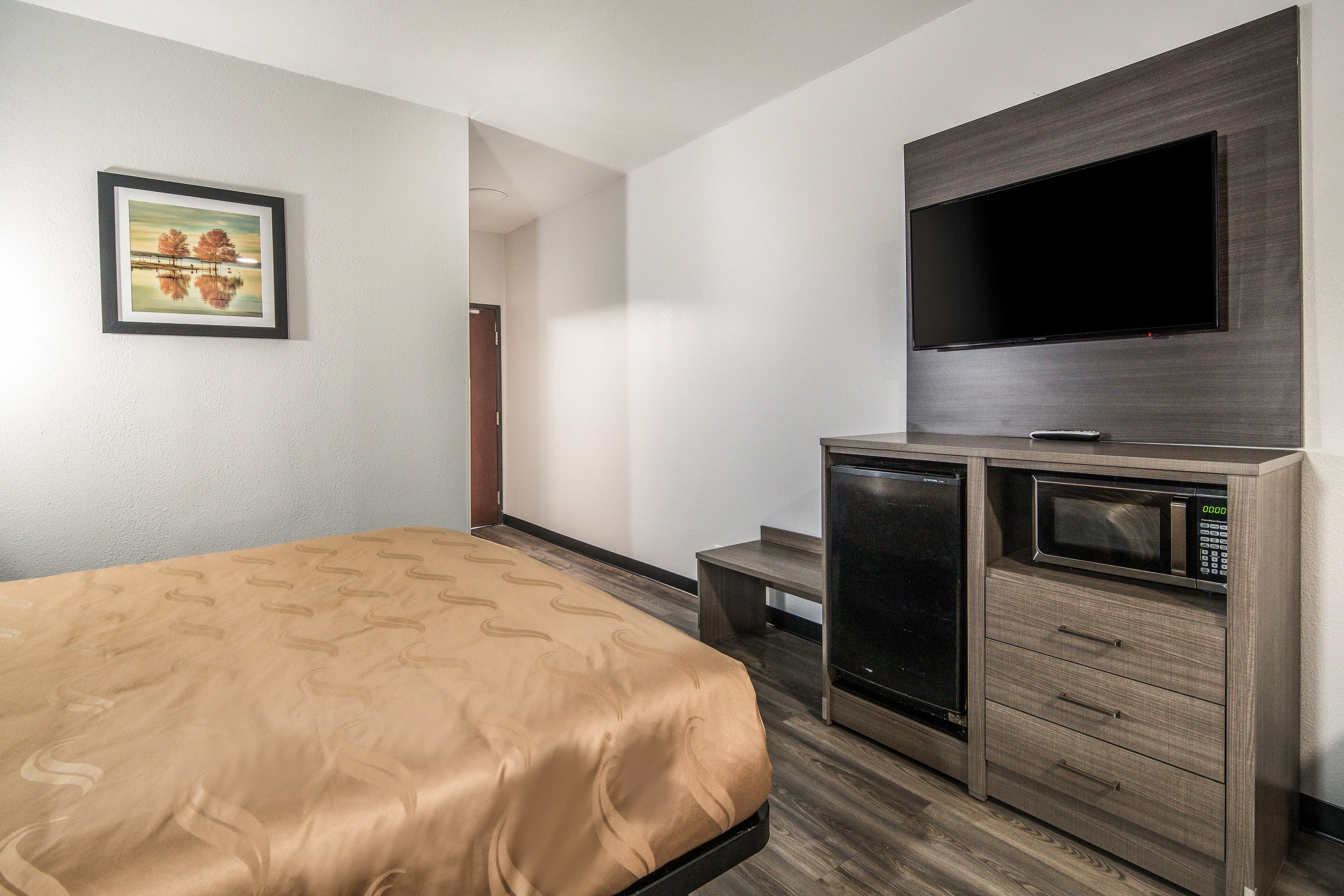 Quality Inn & Suites Fort Worth - Fossil Creek - Image 5
