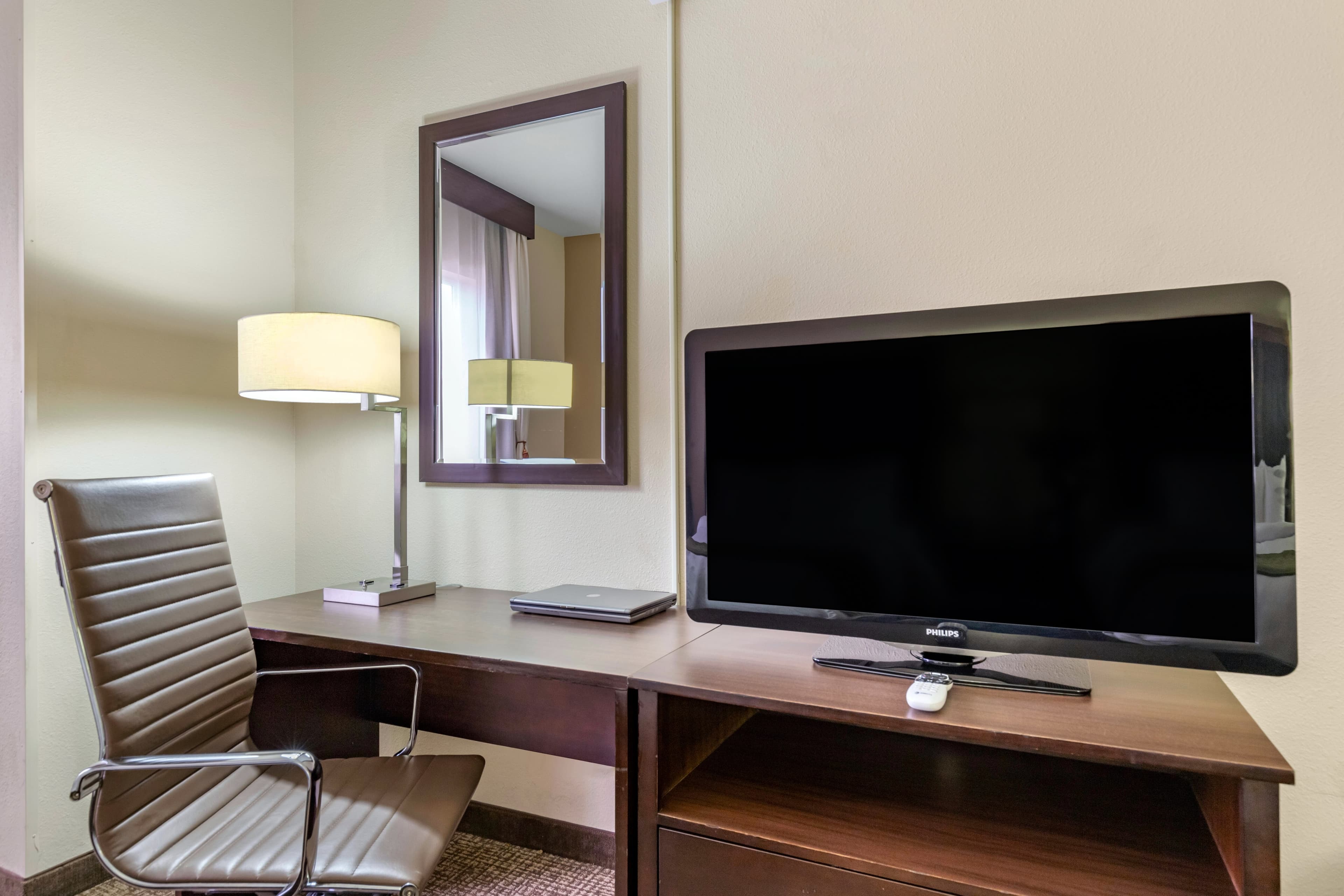Comfort Inn & Suites Lakeside — 11