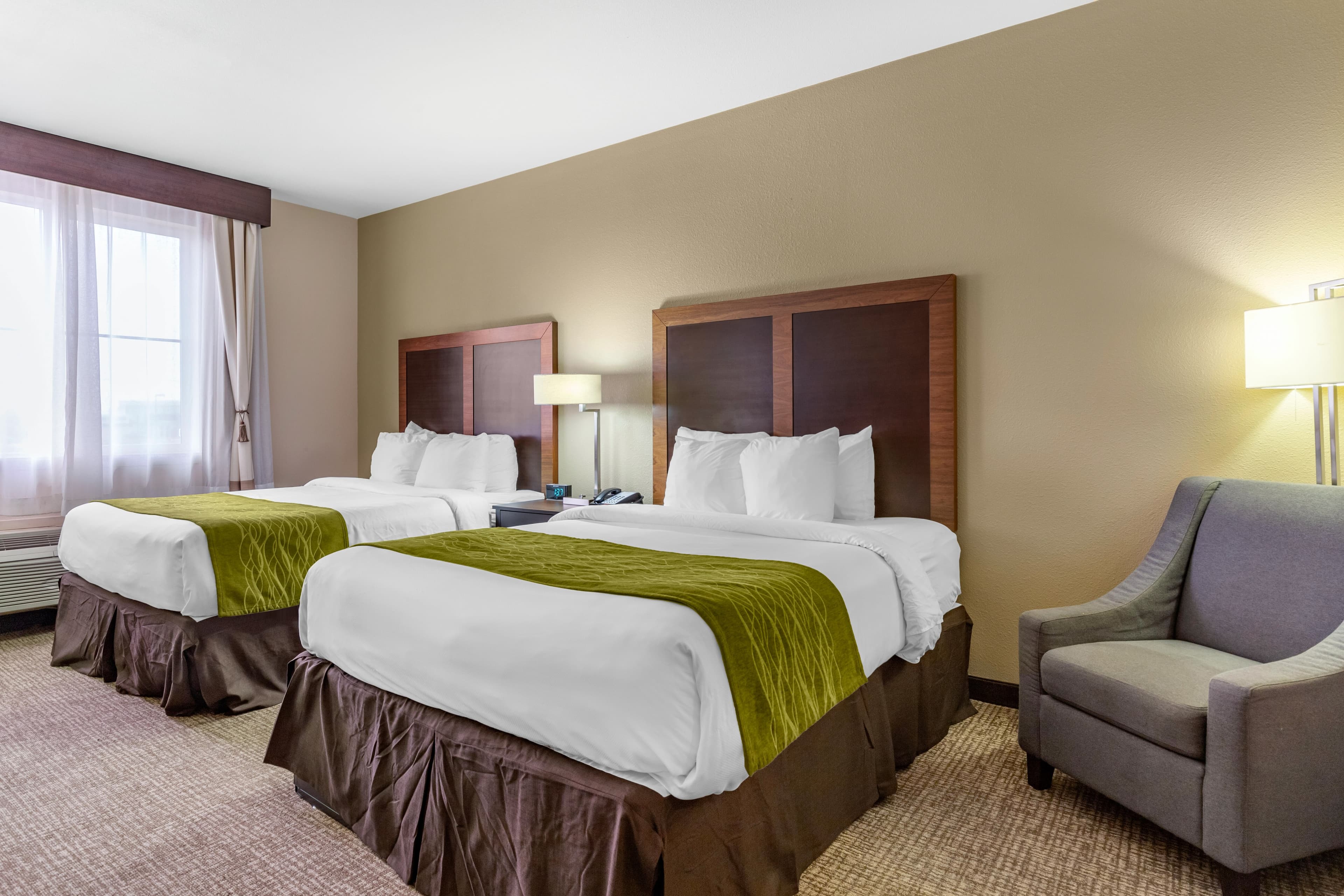 Comfort Inn & Suites Lakeside — 14