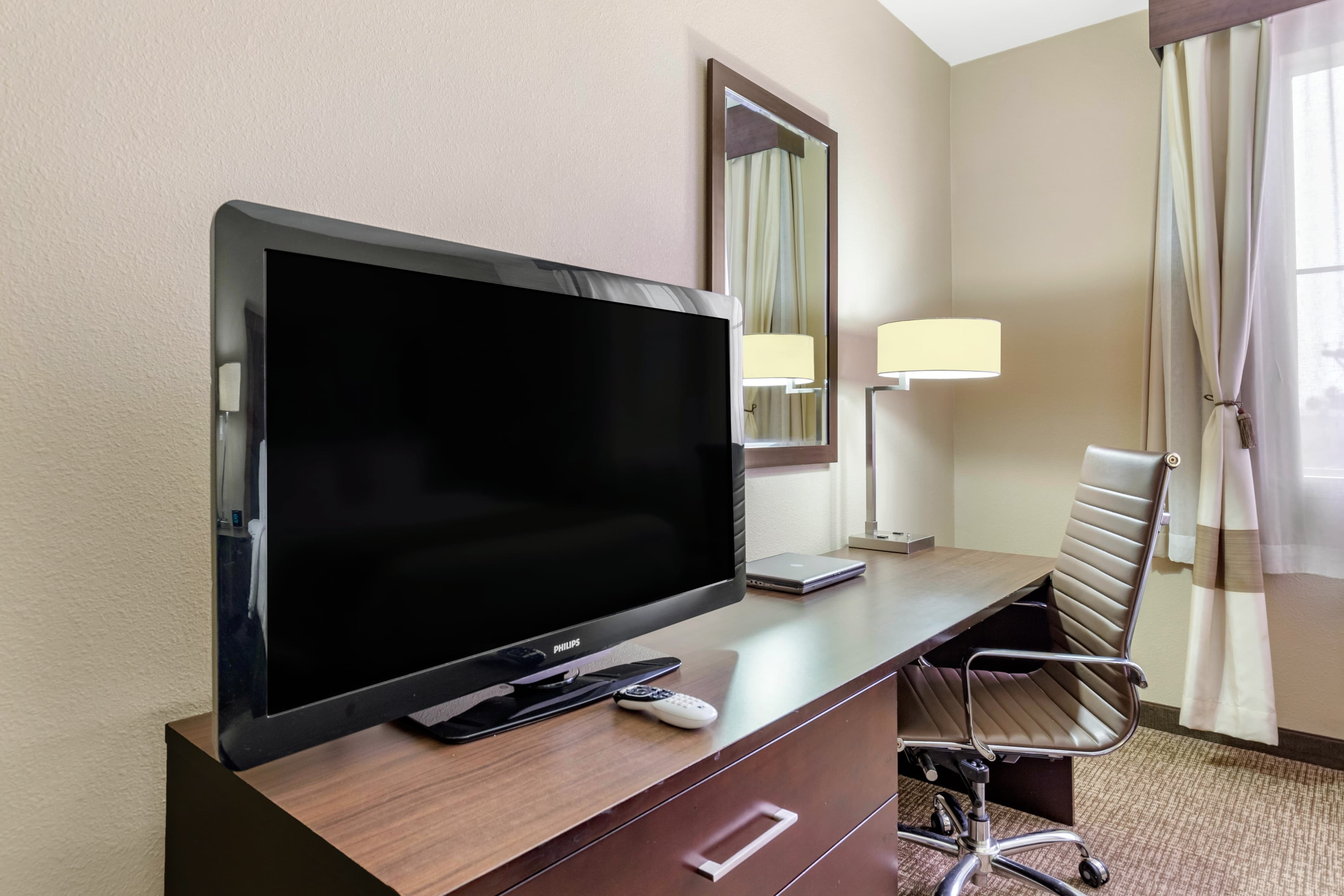 Comfort Inn & Suites Lakeside — 15
