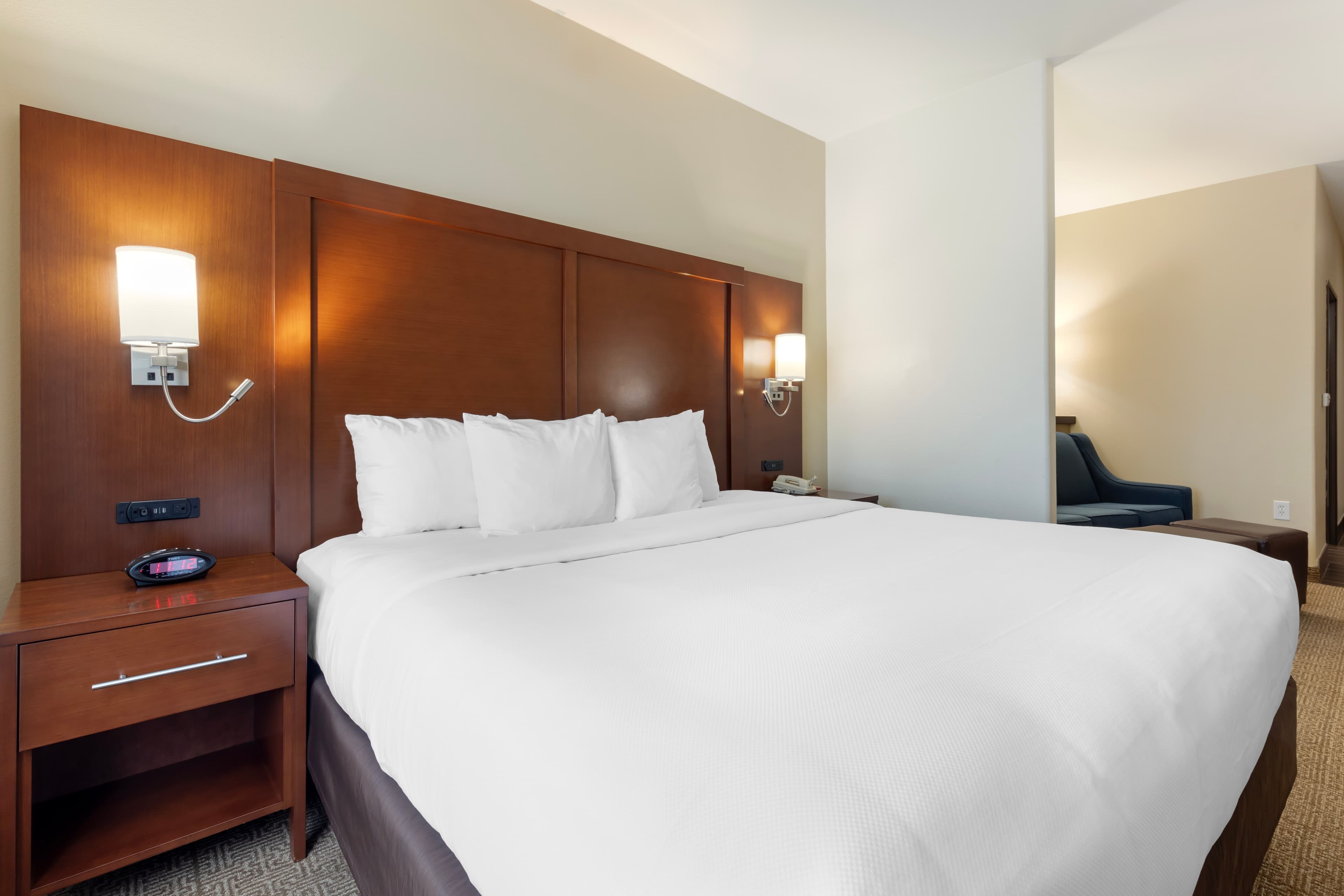 Comfort Suites West Dallas - Cockrell Hill - Image 4