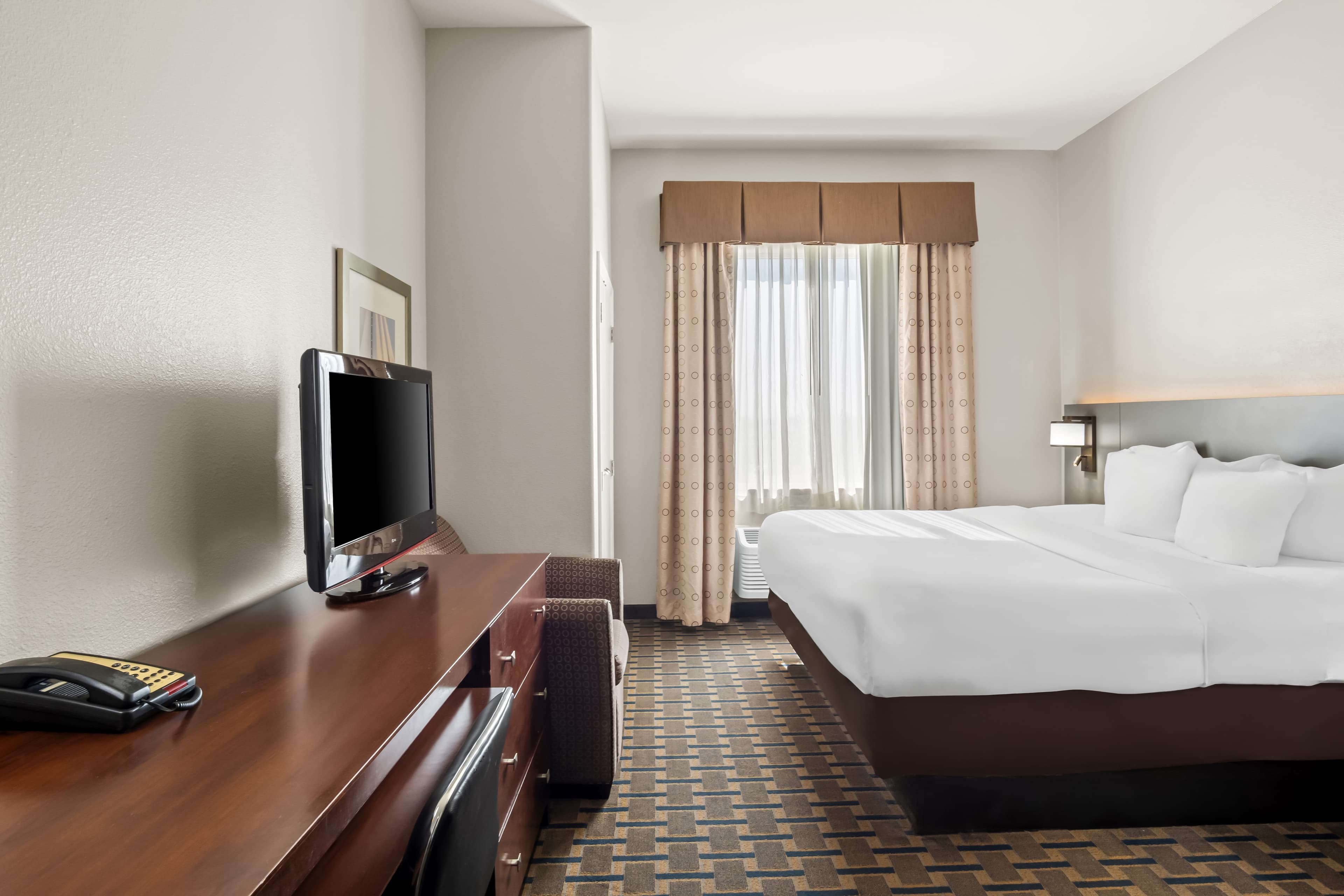 Comfort Suites Waxahachie - Dallas — 15