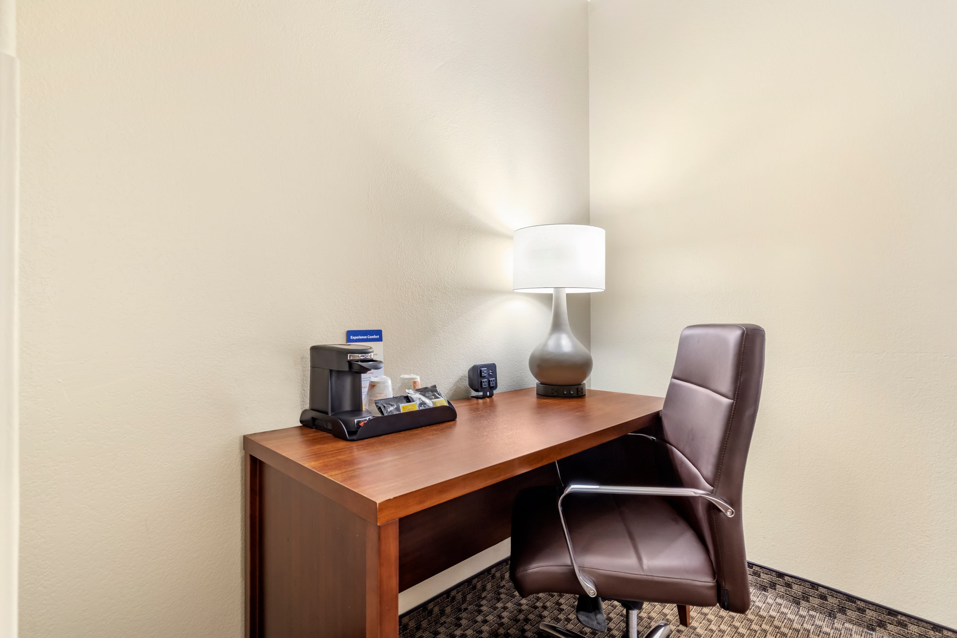 Comfort Suites Medical Center near Six Flags — 6