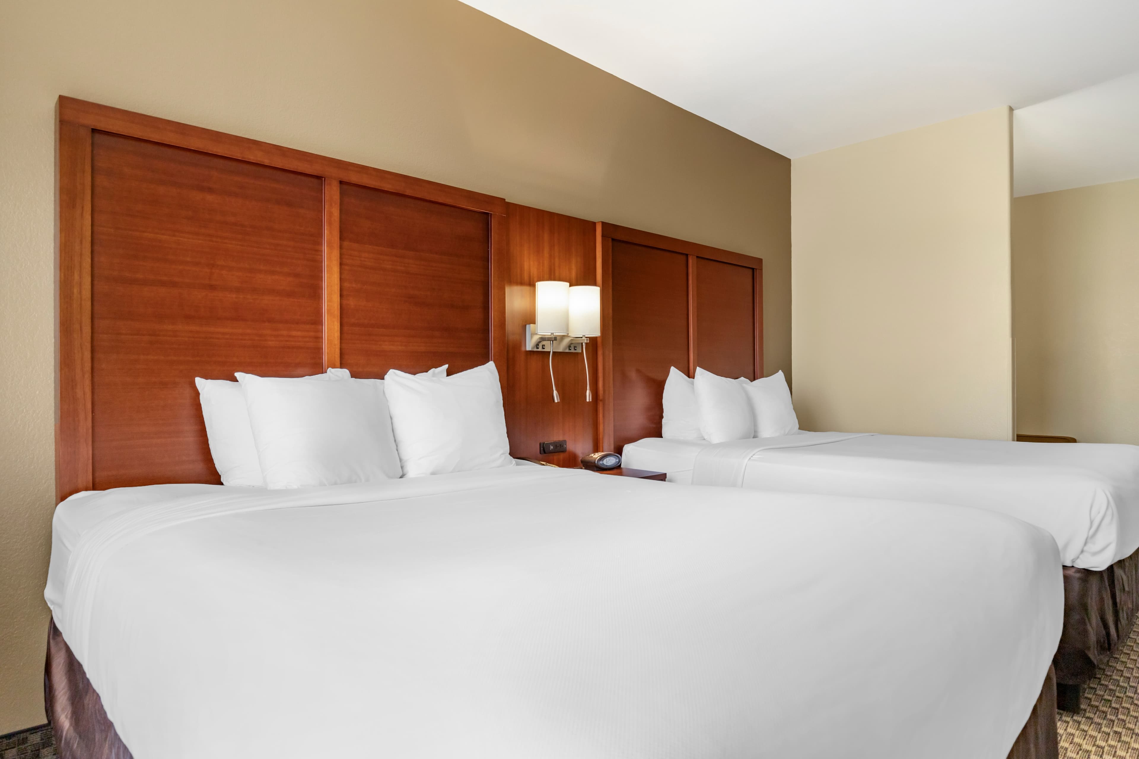 Comfort Suites Medical Center near Six Flags — 18