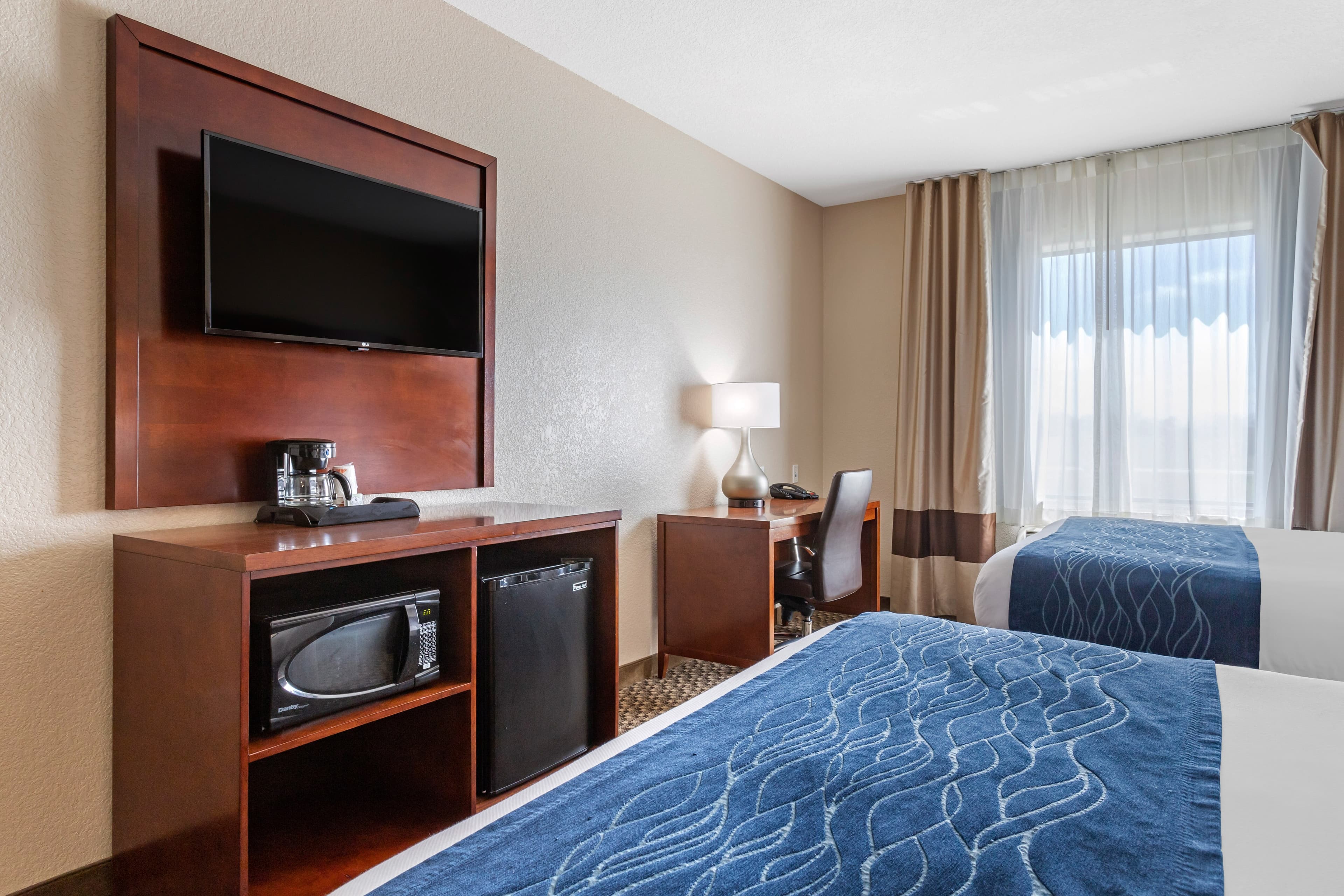 Comfort Inn & Suites Navasota — 11