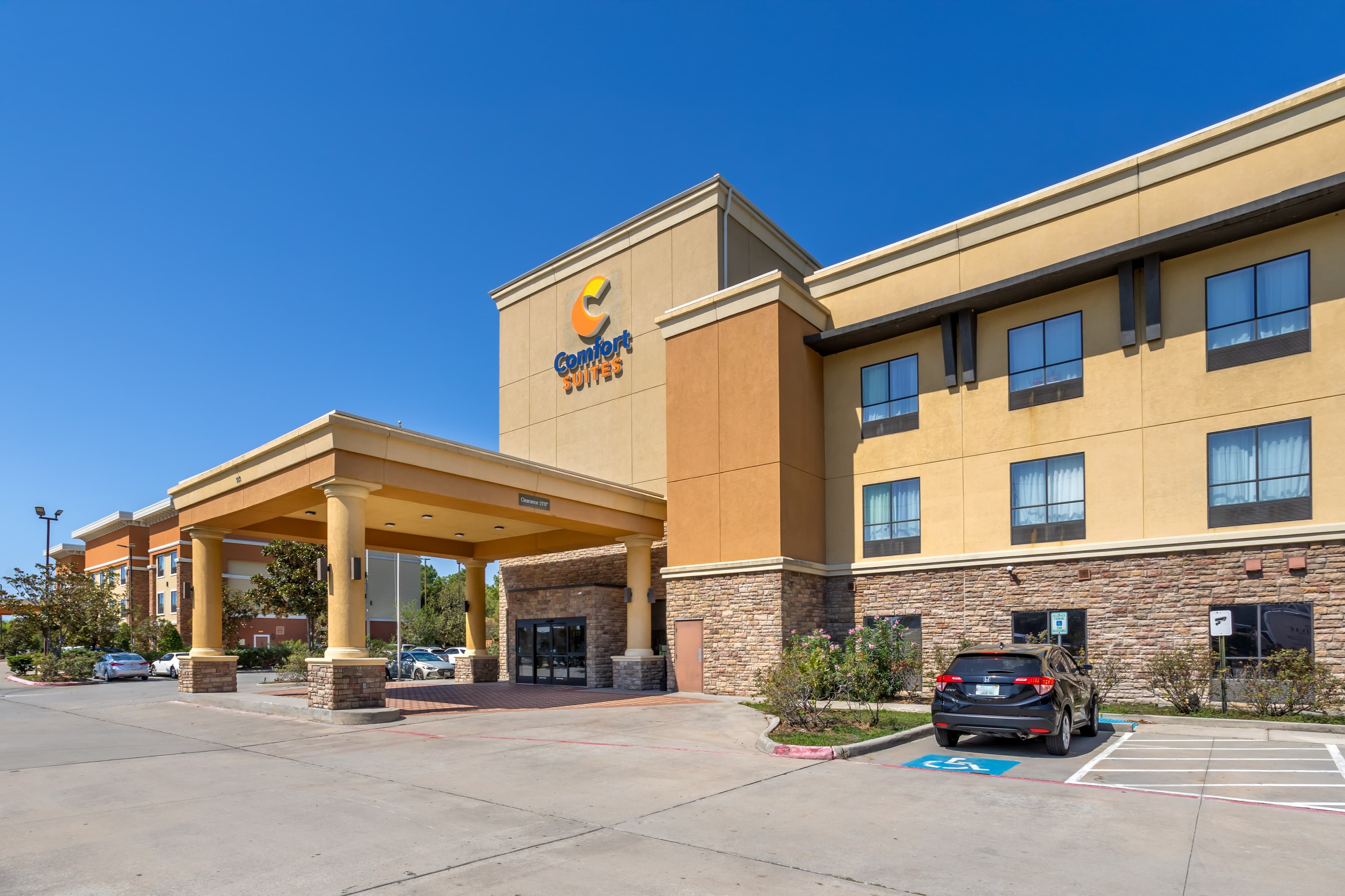 Comfort Suites Old Town Spring - Image 1
