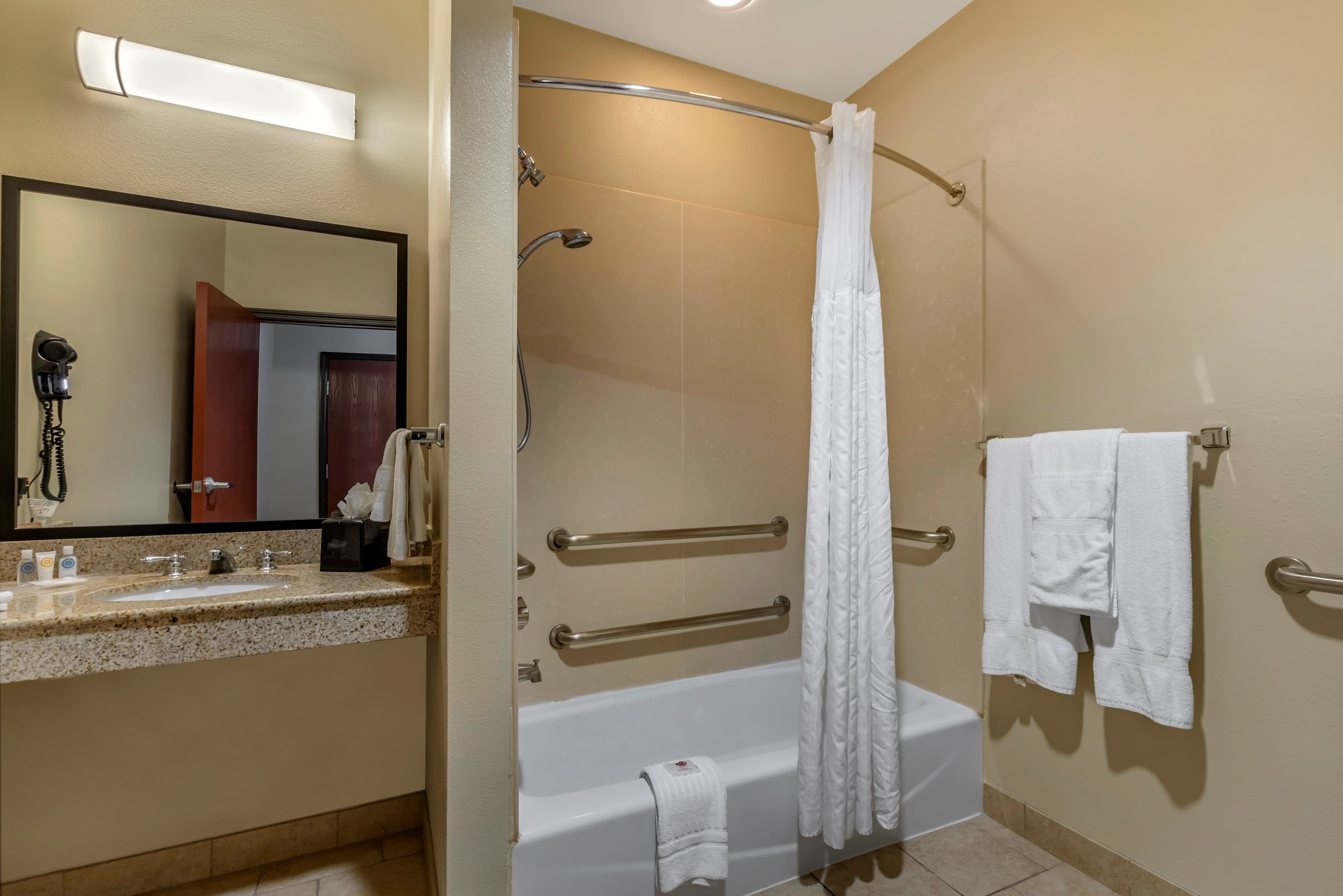 Comfort Suites Buda - Austin South - Image 4