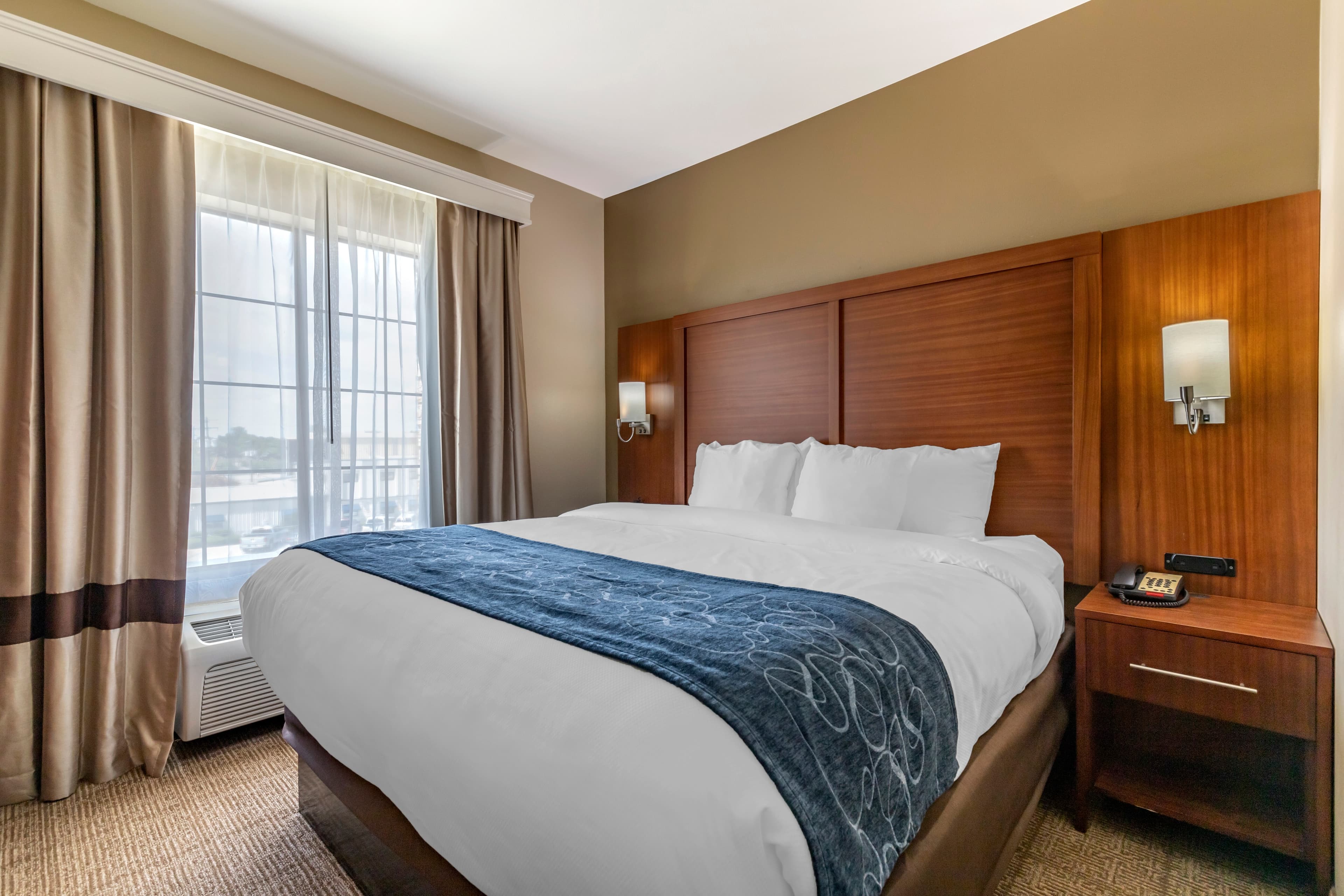 Comfort Suites Buda - Austin South — 17