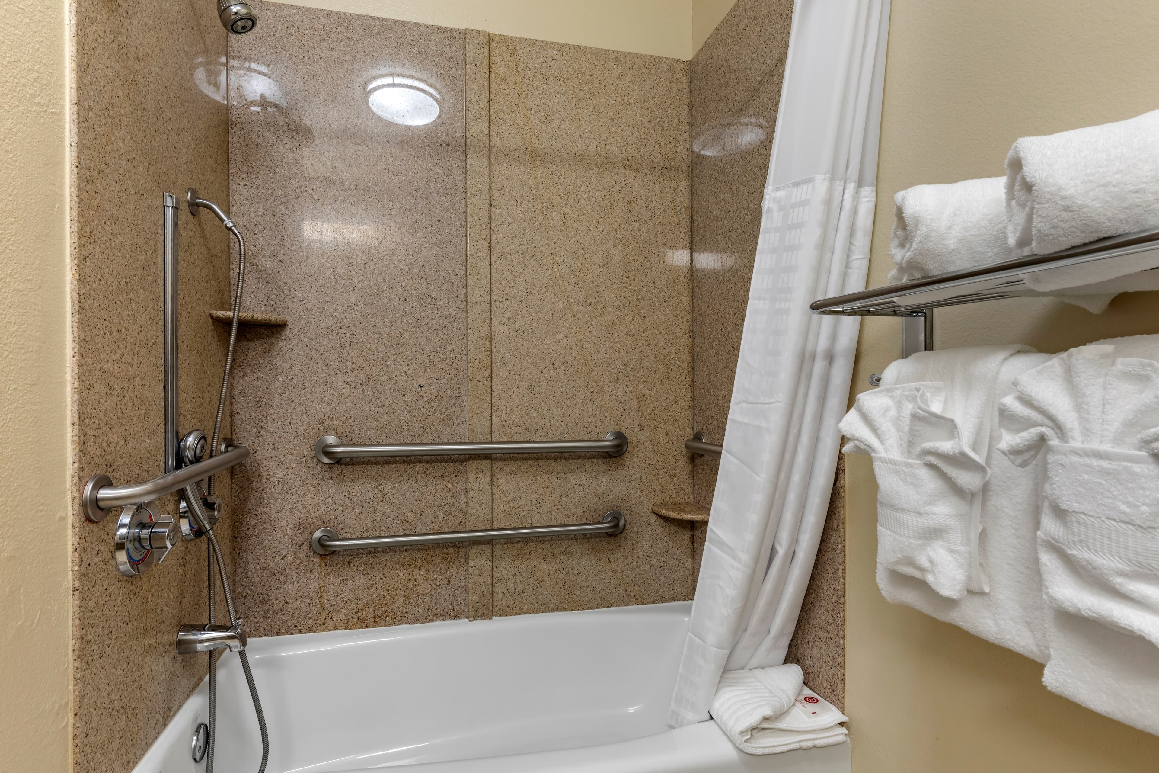 Comfort Inn & Suites Paris — 9