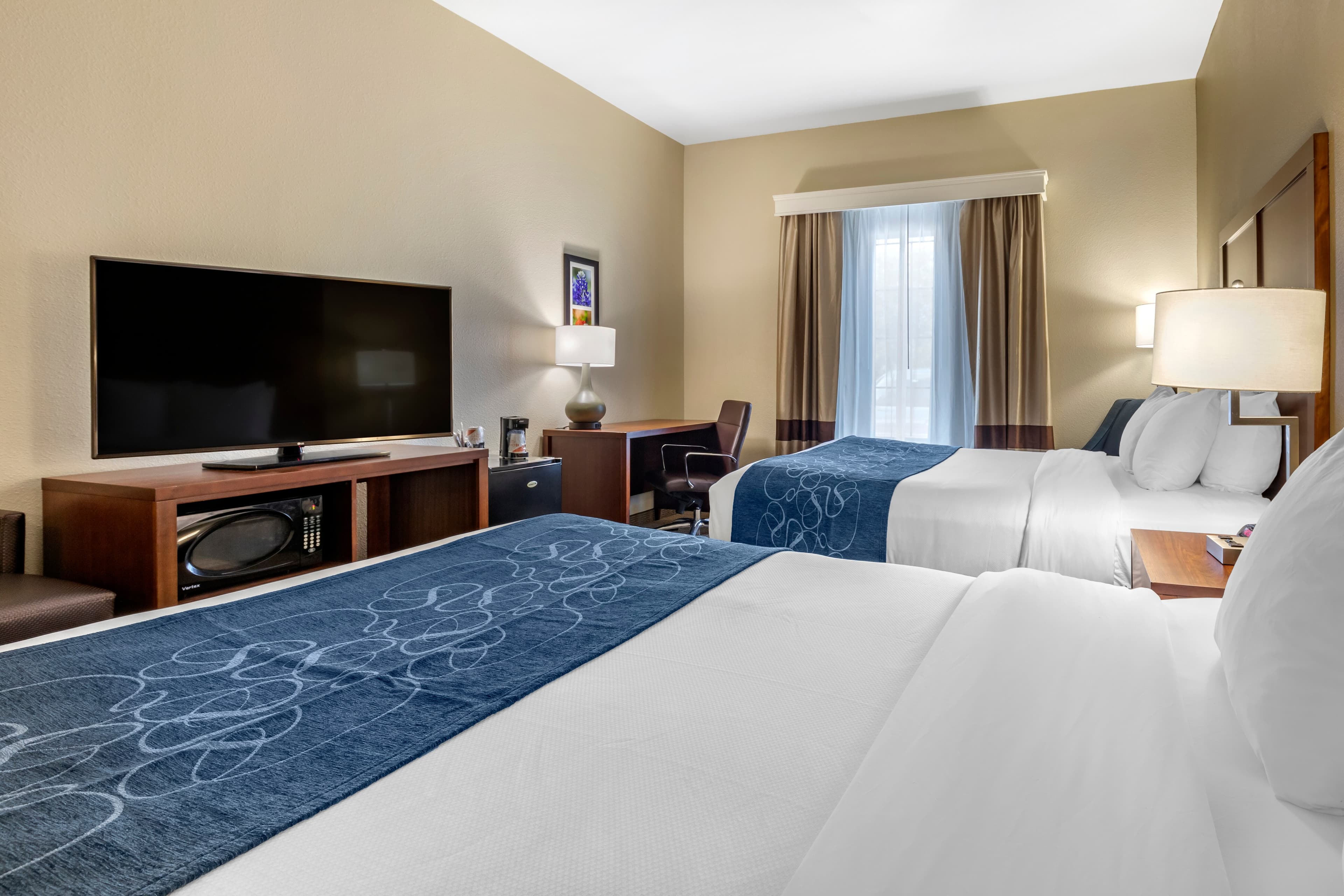 Comfort Inn & Suites Paris — 16