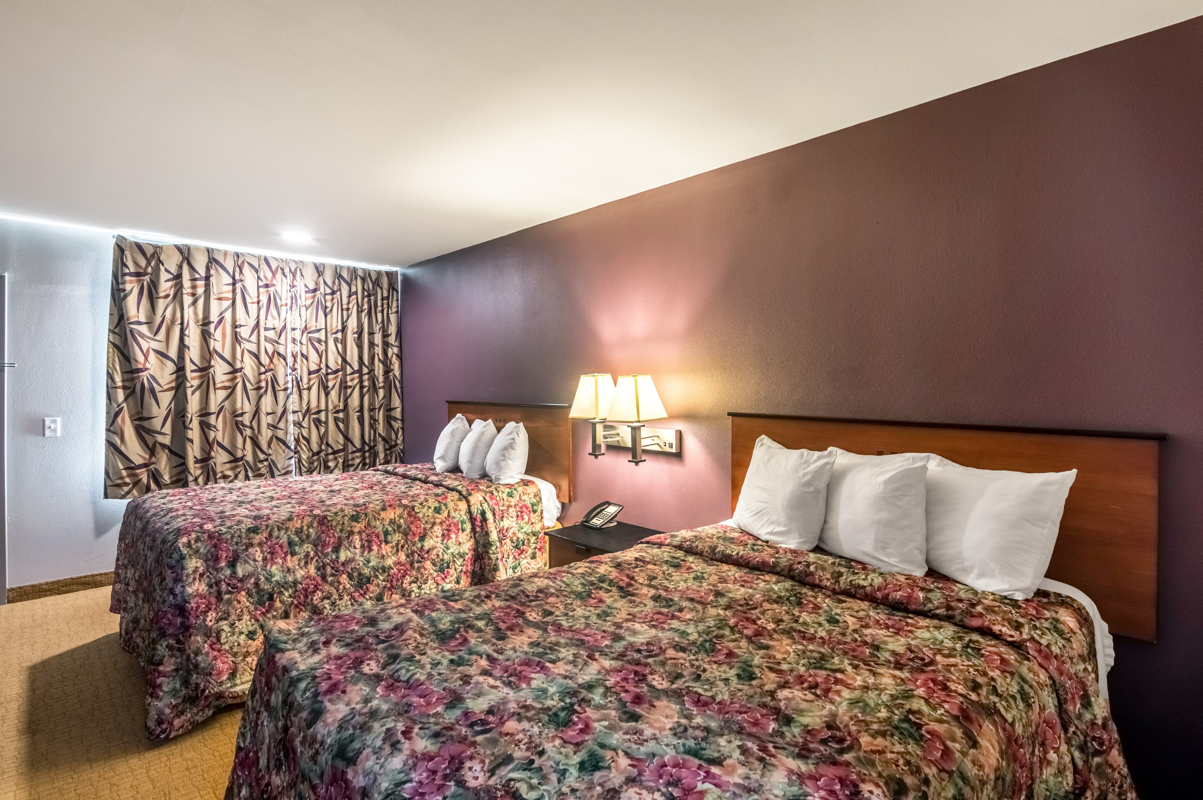 Rodeway Inn Arlington Entertainment District Area - Image 4