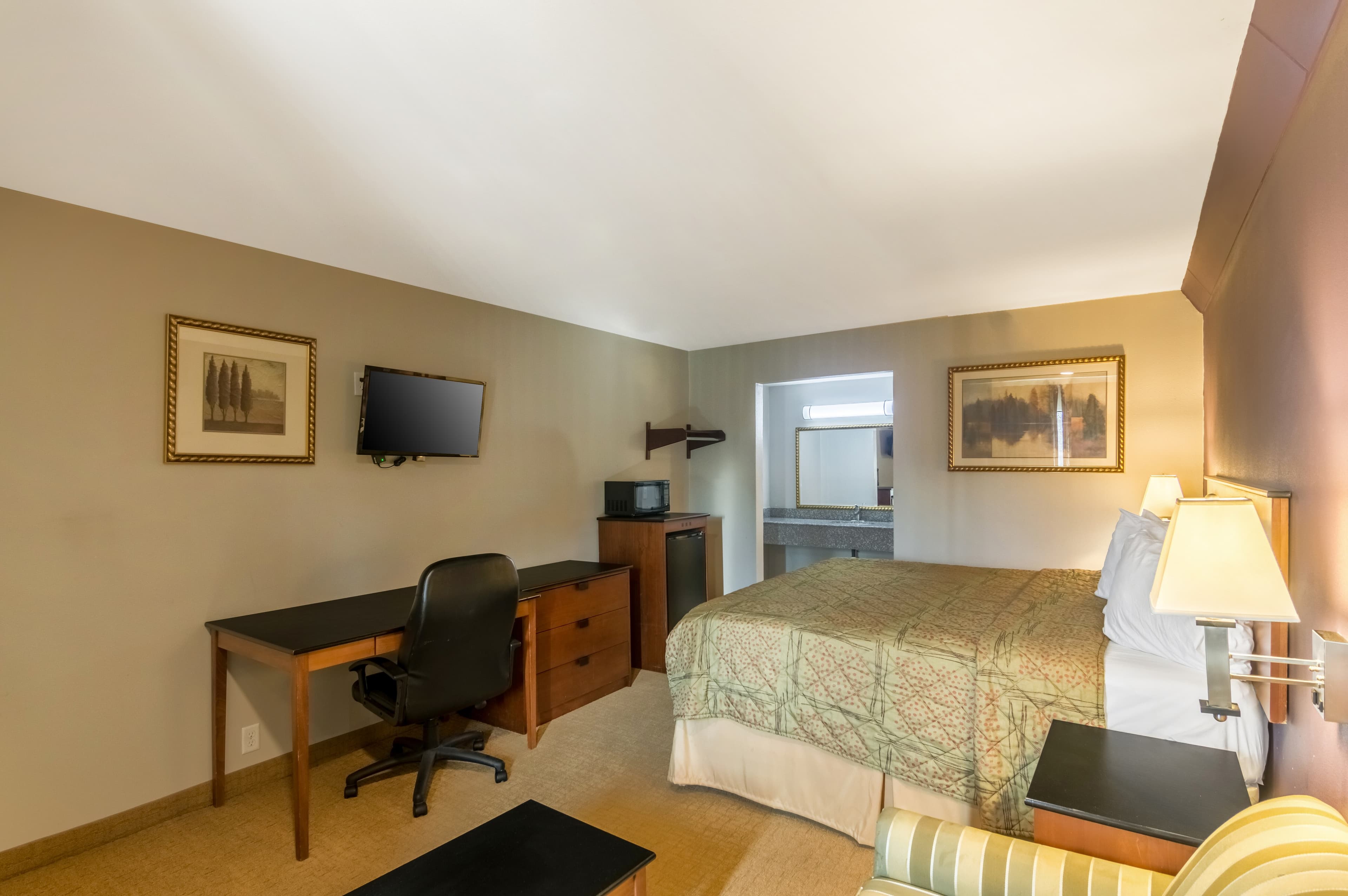 Rodeway Inn Arlington Entertainment District Area — 8