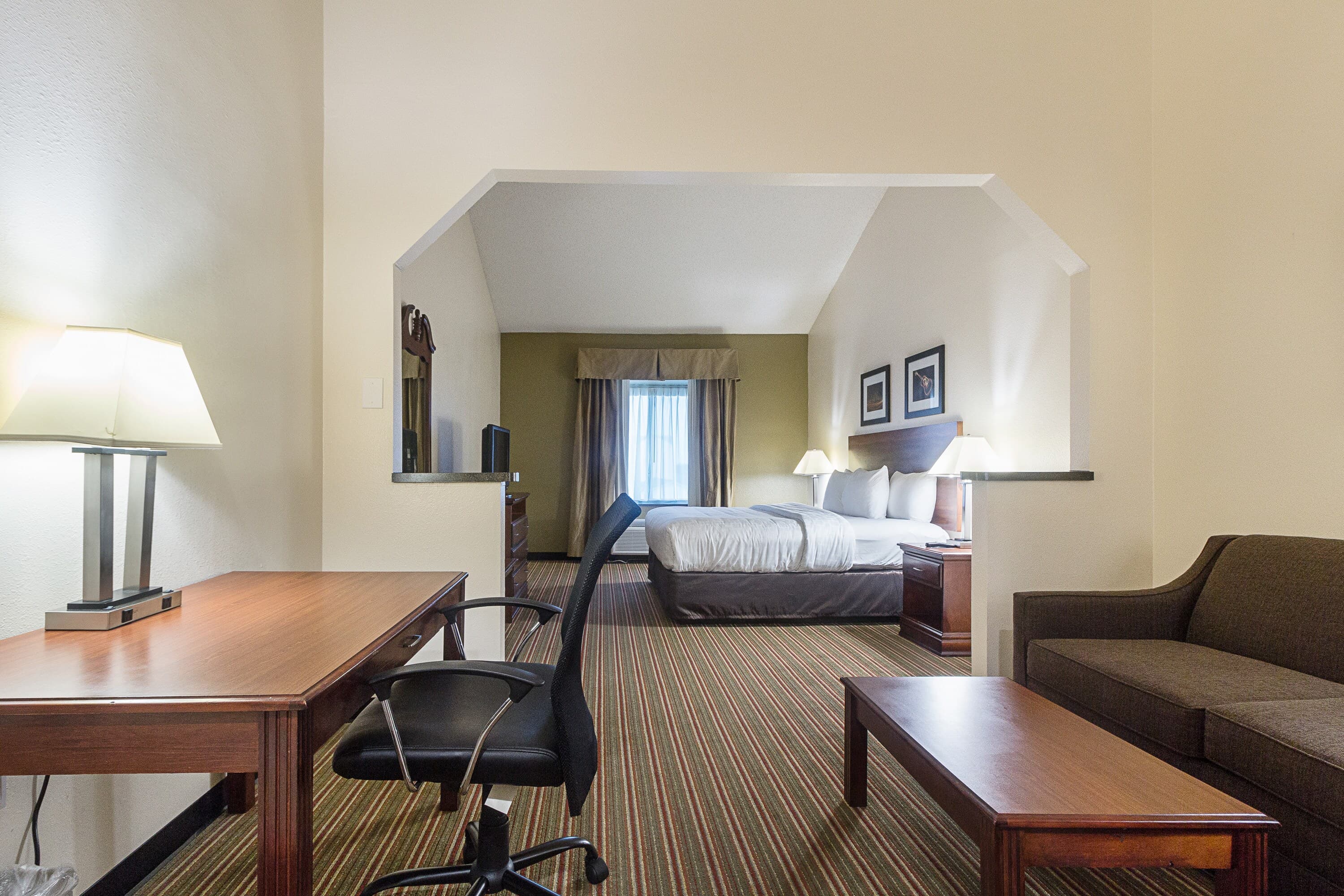 Quality Inn & Suites West Chase — 11