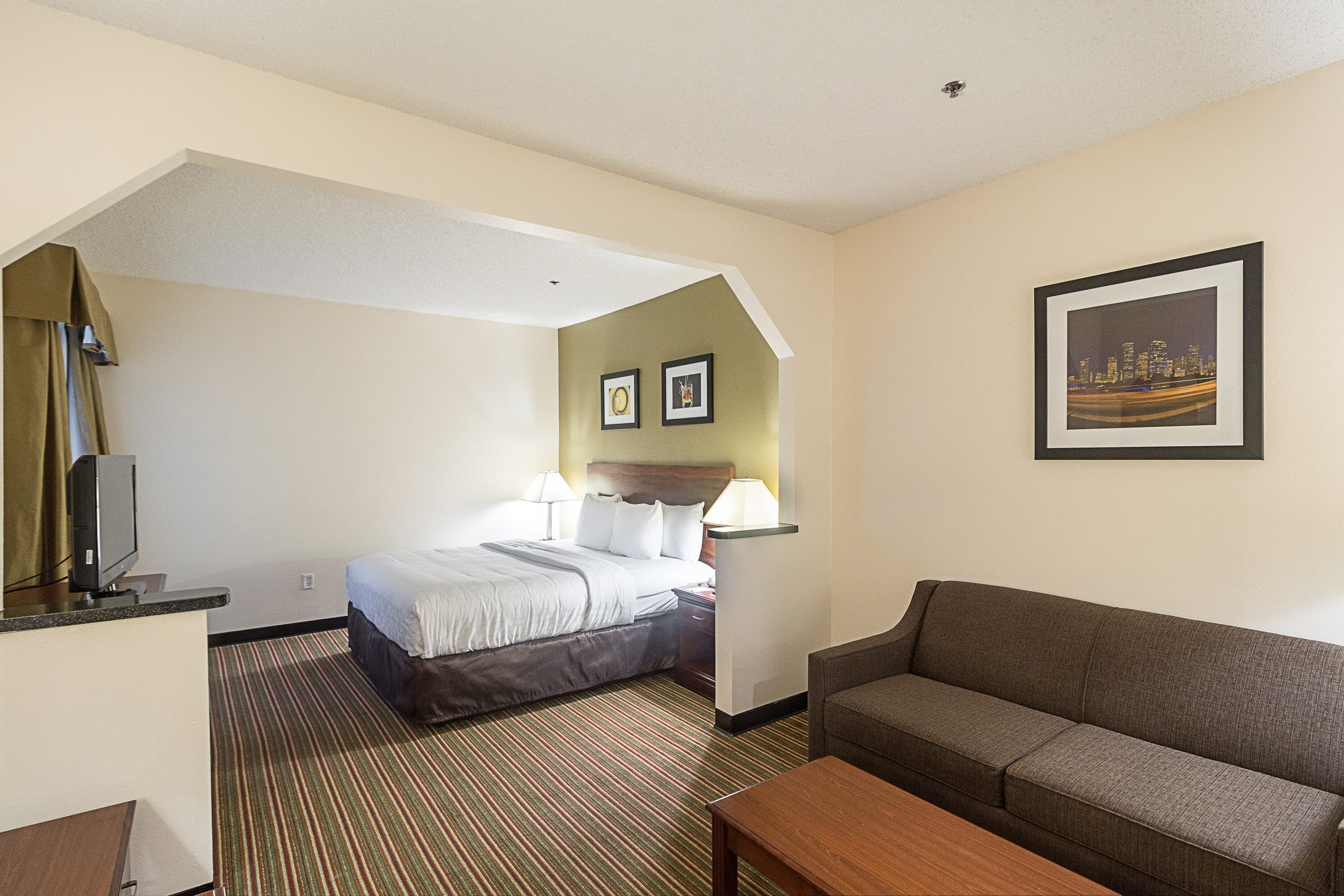 Quality Inn & Suites West Chase — 12