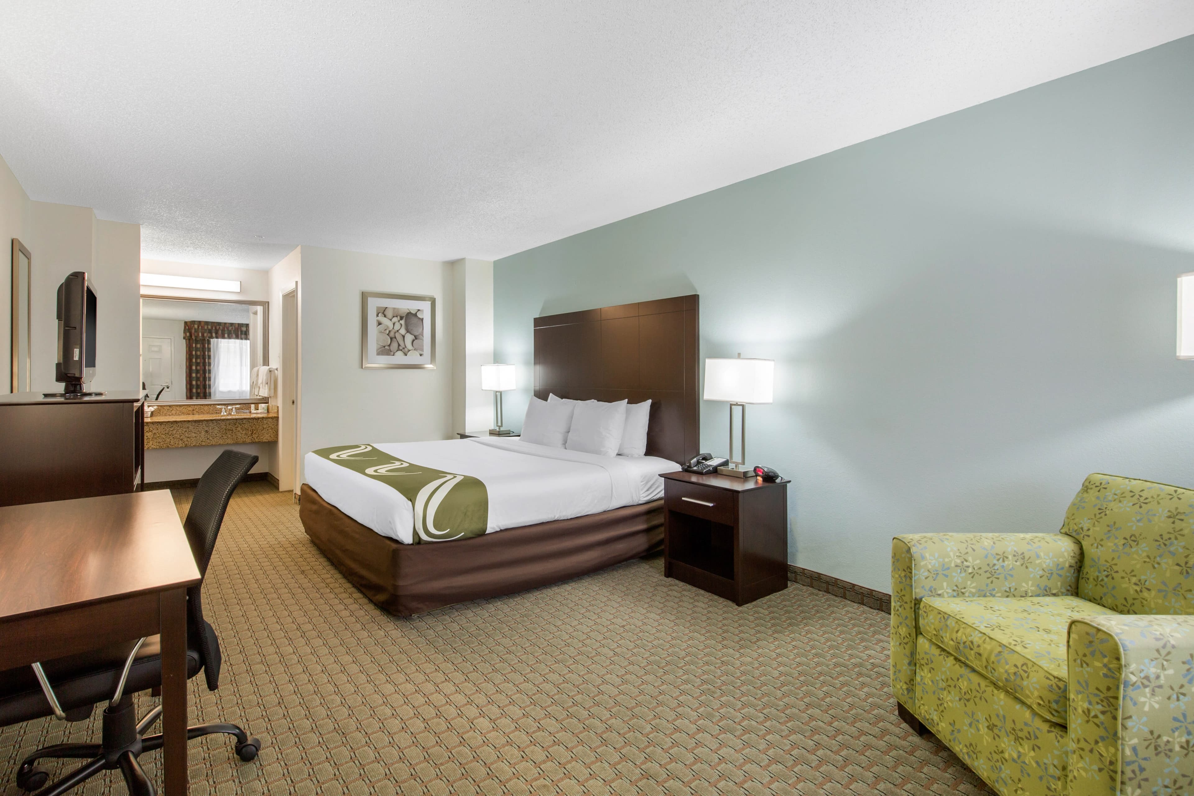 Quality Inn Clute Freeport - Image 3