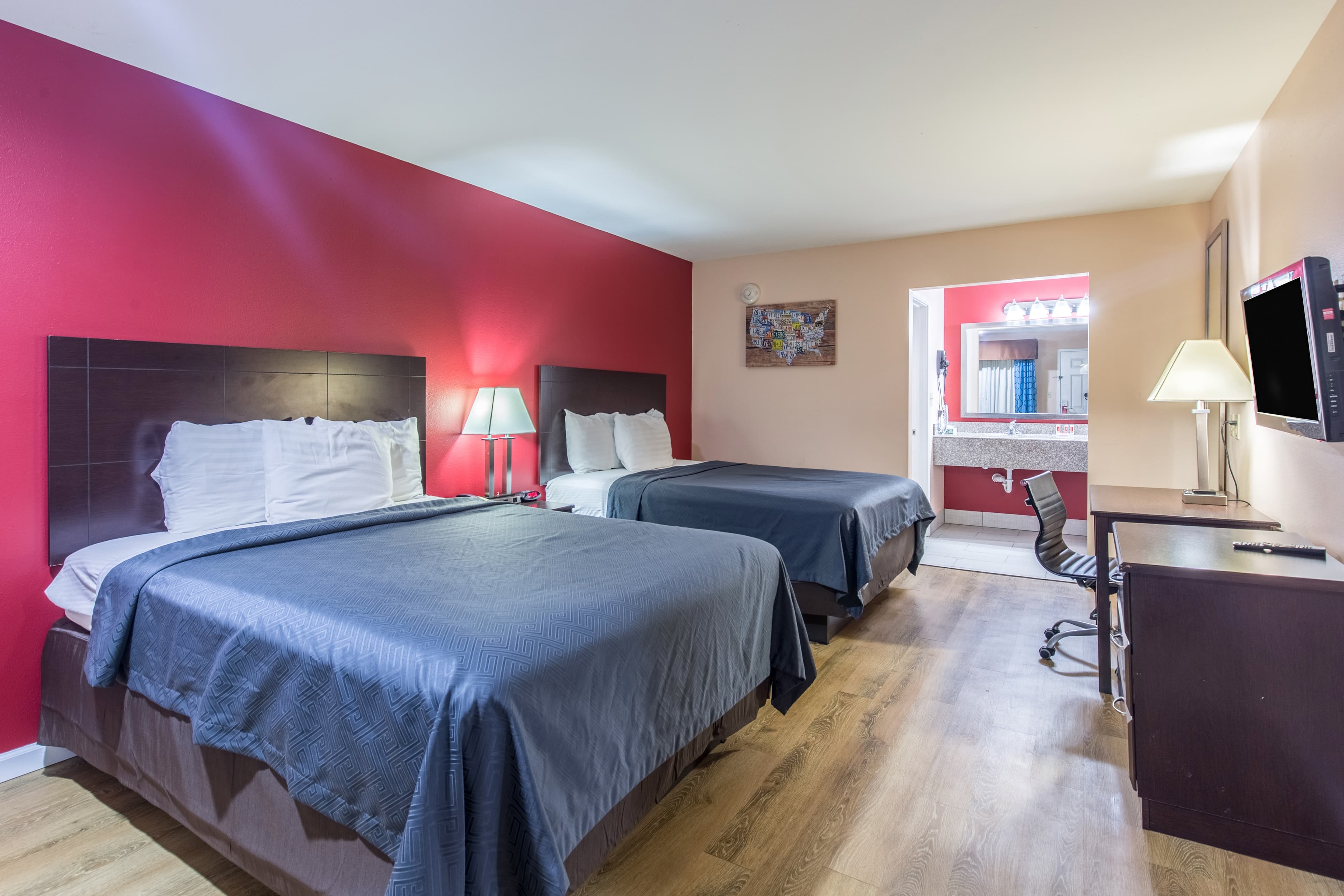 Quality Inn & Suites Bridge City/Orange