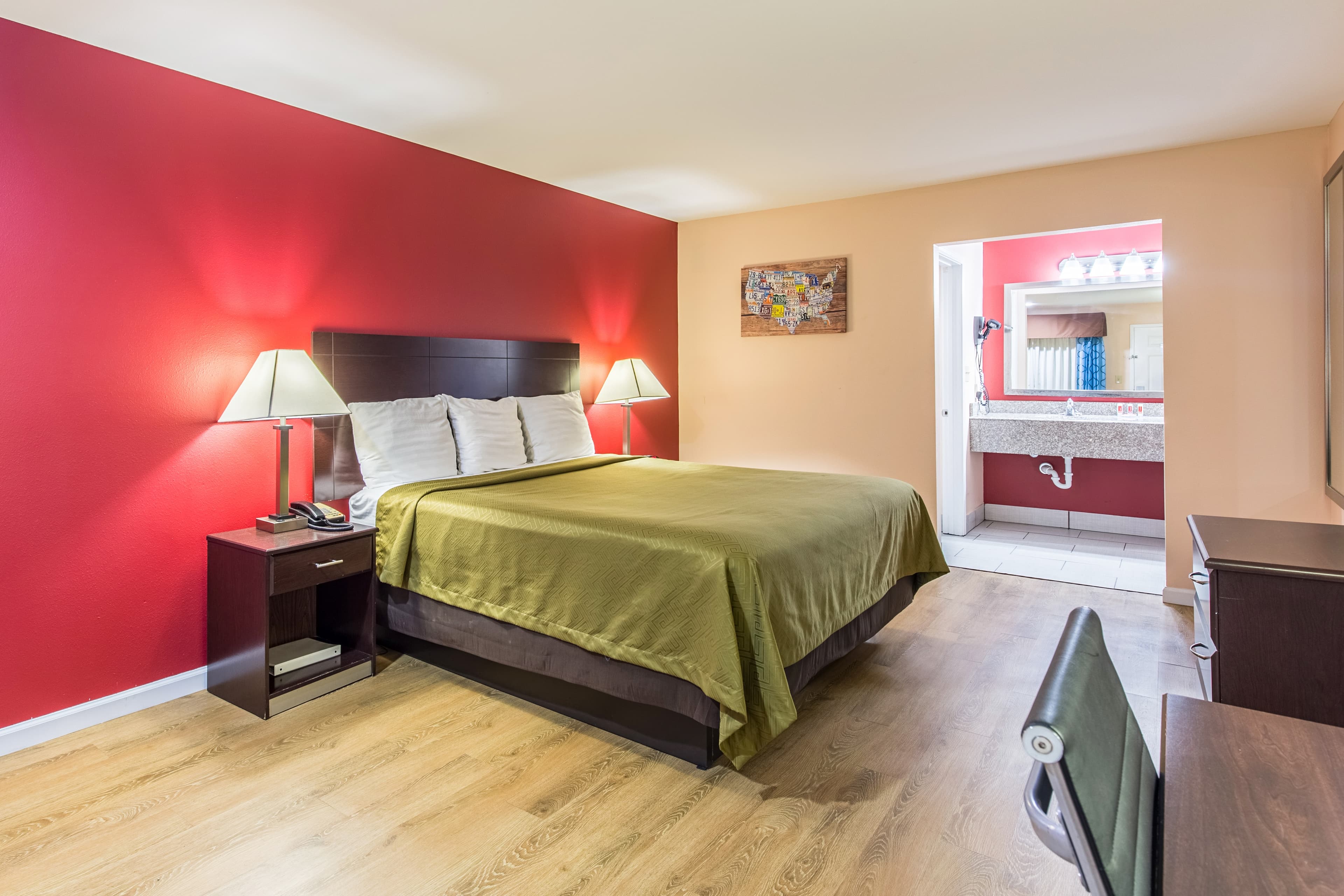 Quality Inn & Suites Bridge City/Orange — 3