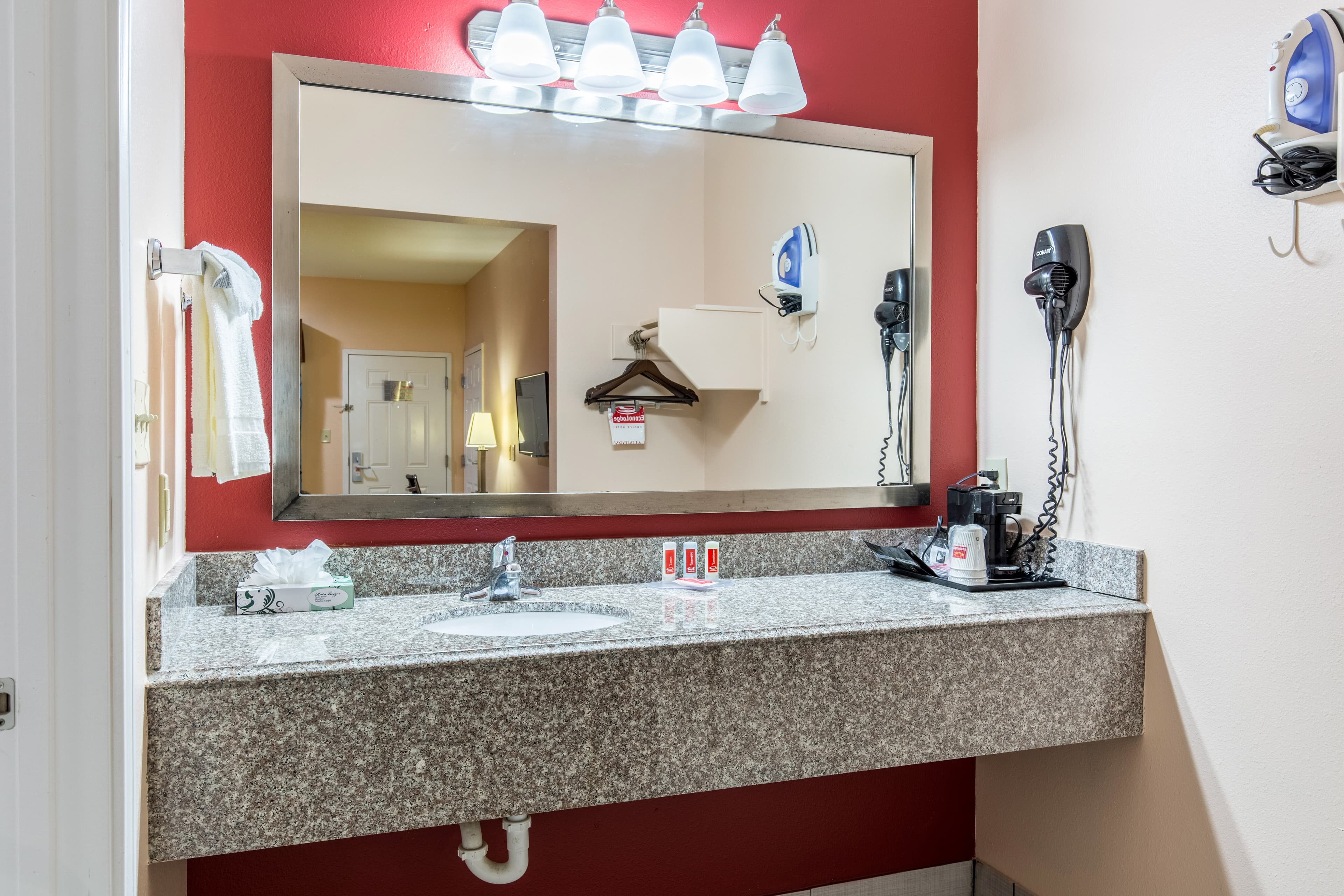 Quality Inn & Suites Bridge City/Orange — 15