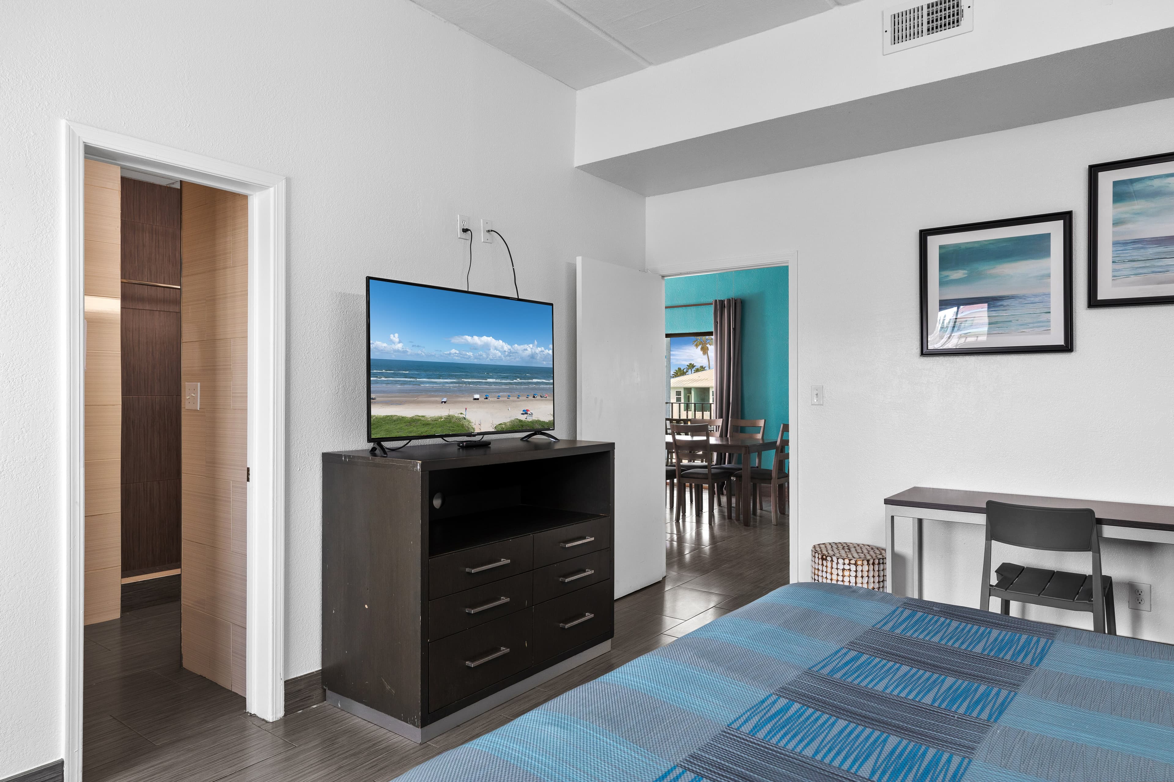 WindWater Hotel and Marina - Image 5