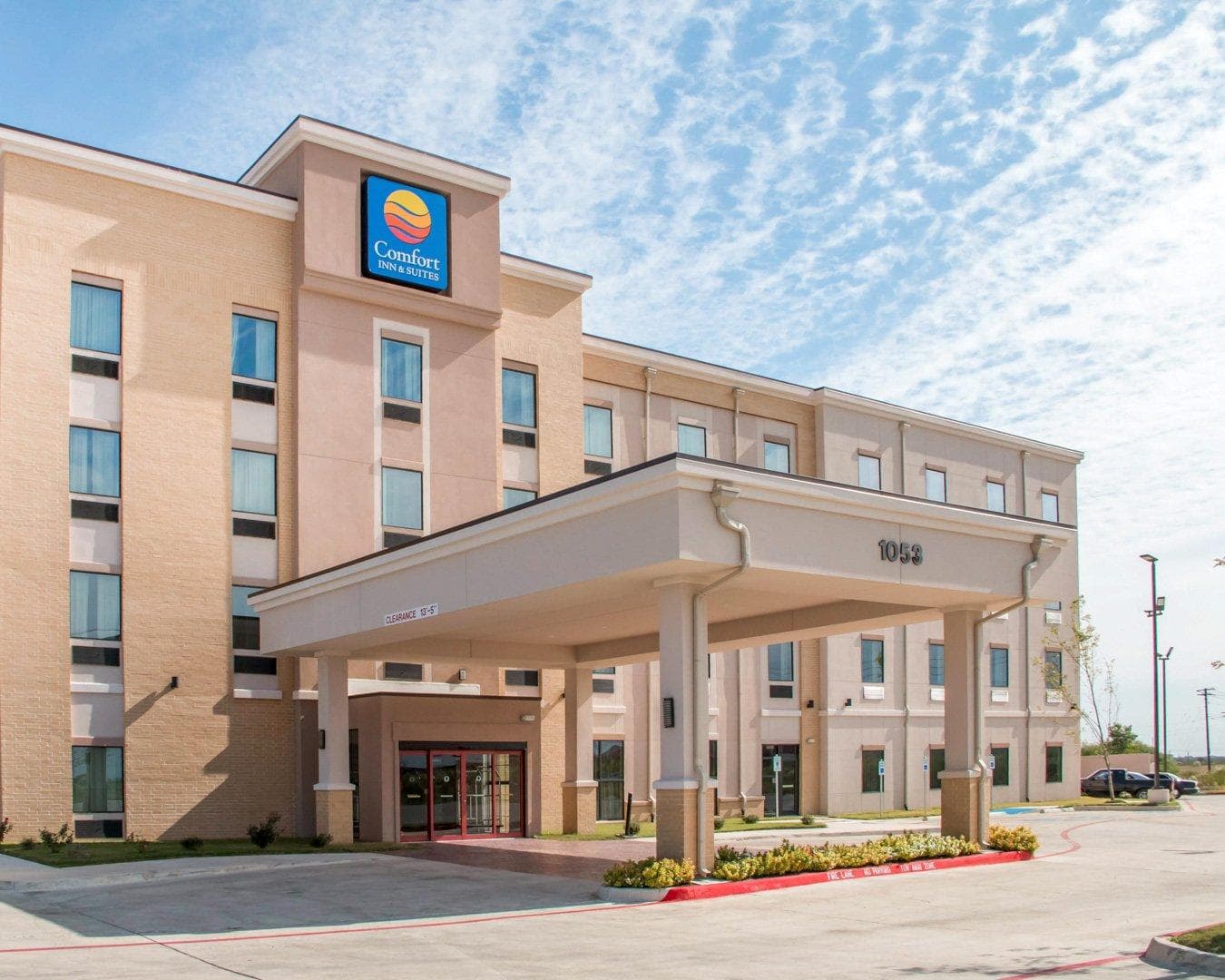Comfort Inn & Suites San Marcos near Outlet Mall - Image 1