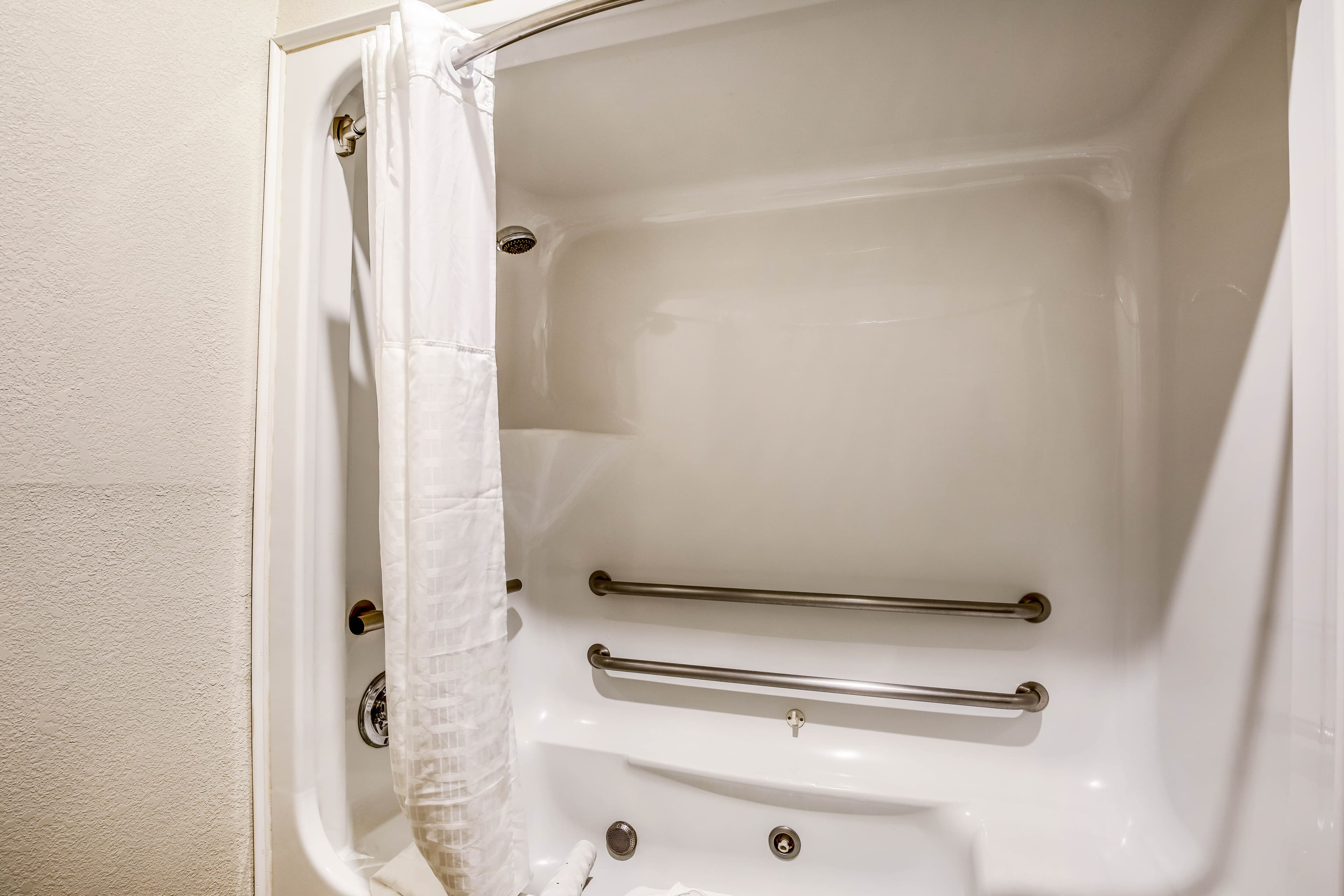 Quality Inn & Suites Seabrook- NASA- Kemah — 6