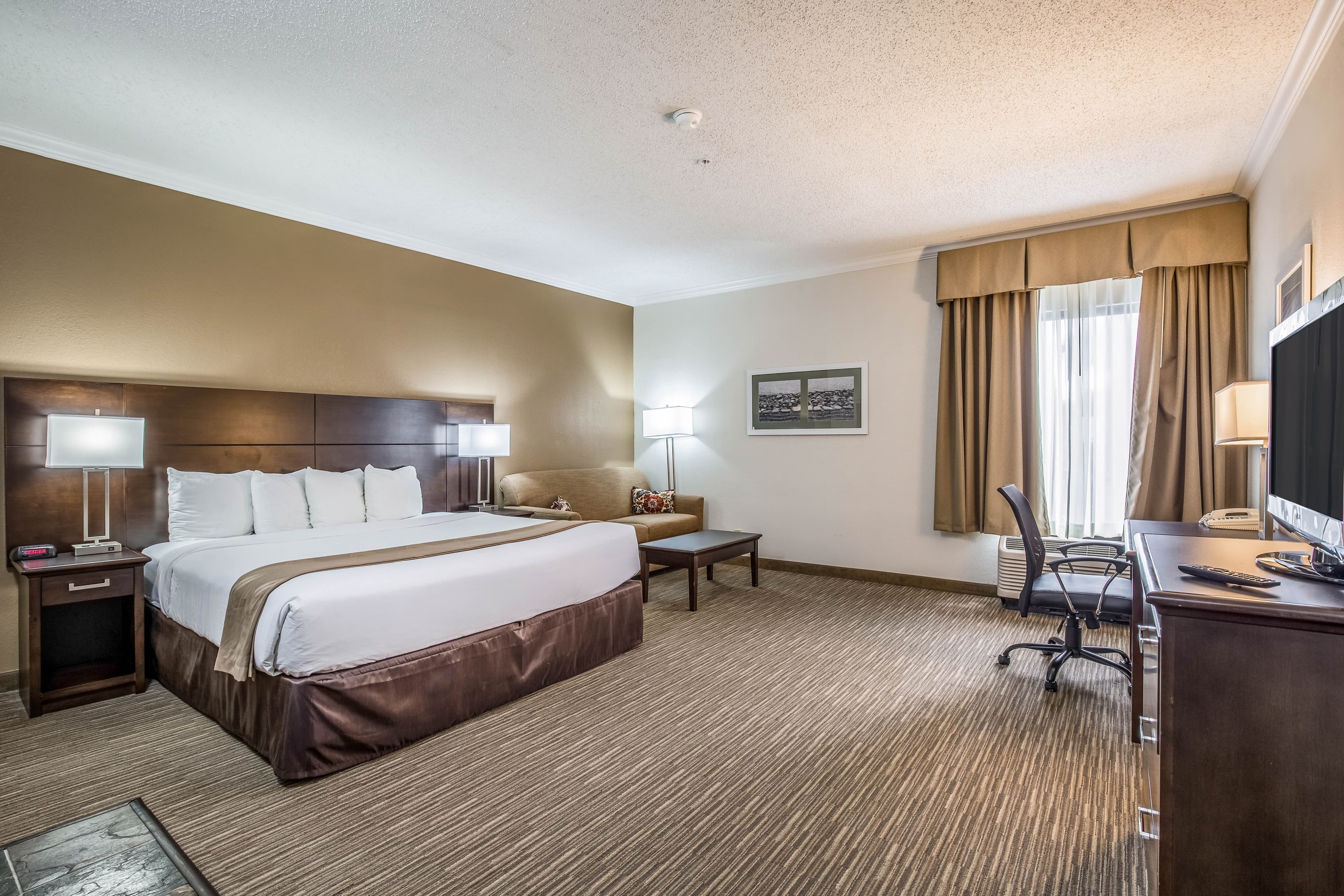 Quality Inn & Suites Seabrook- NASA- Kemah — 7
