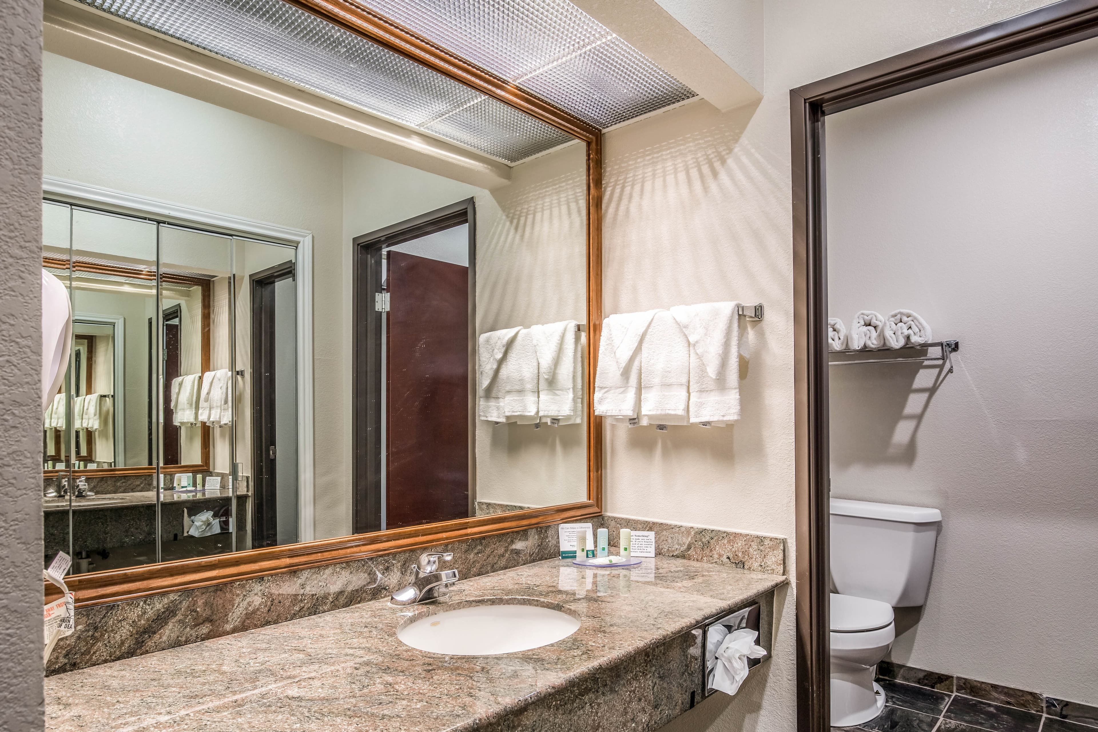 Quality Inn & Suites Seabrook- NASA- Kemah — 8